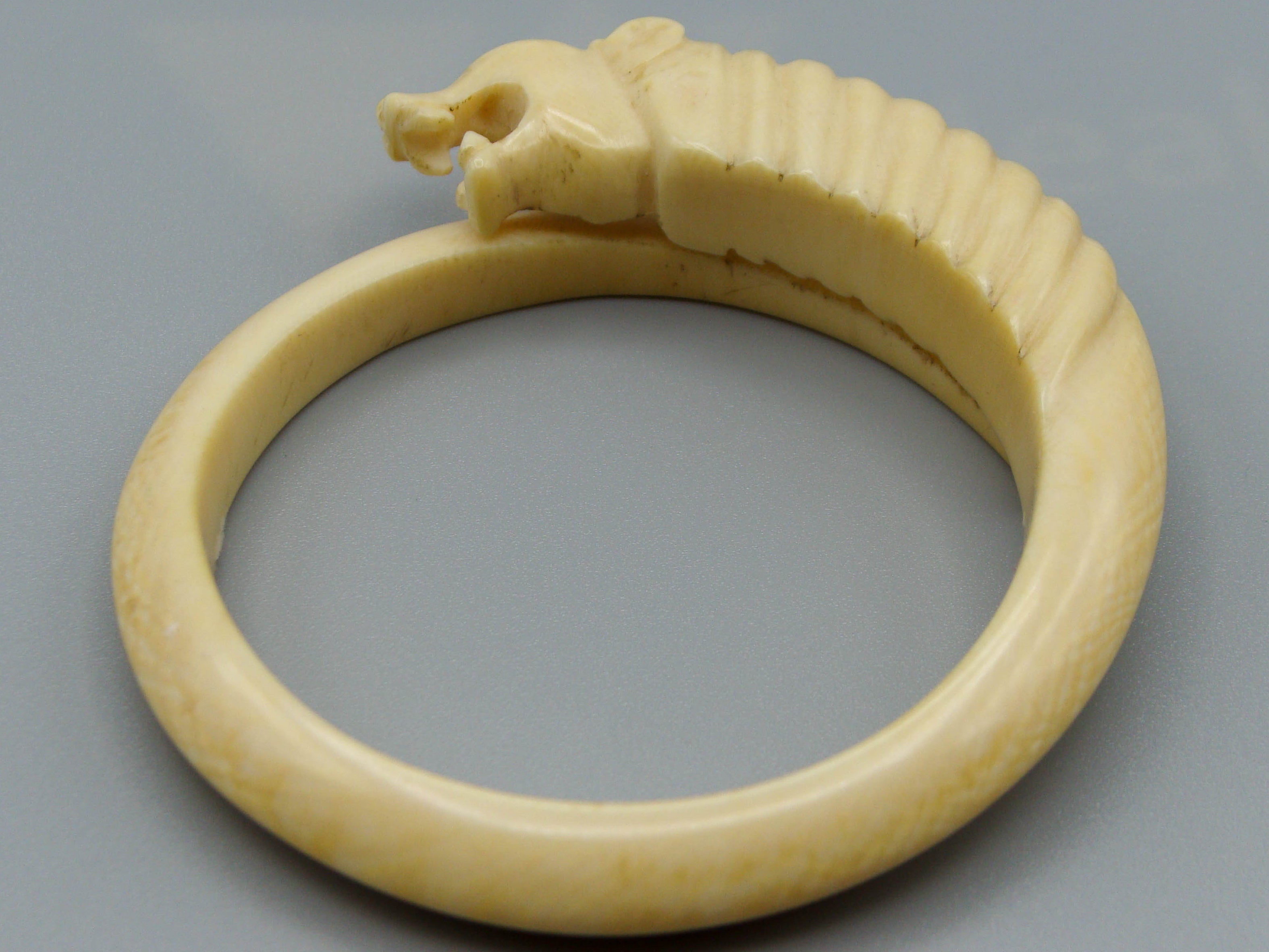 Antique Ivory, Natural Ivory, Ivory Bracelet, Mediterranean Ivory, handcarved Ivory, Asien Ivory, Elephant Ivory