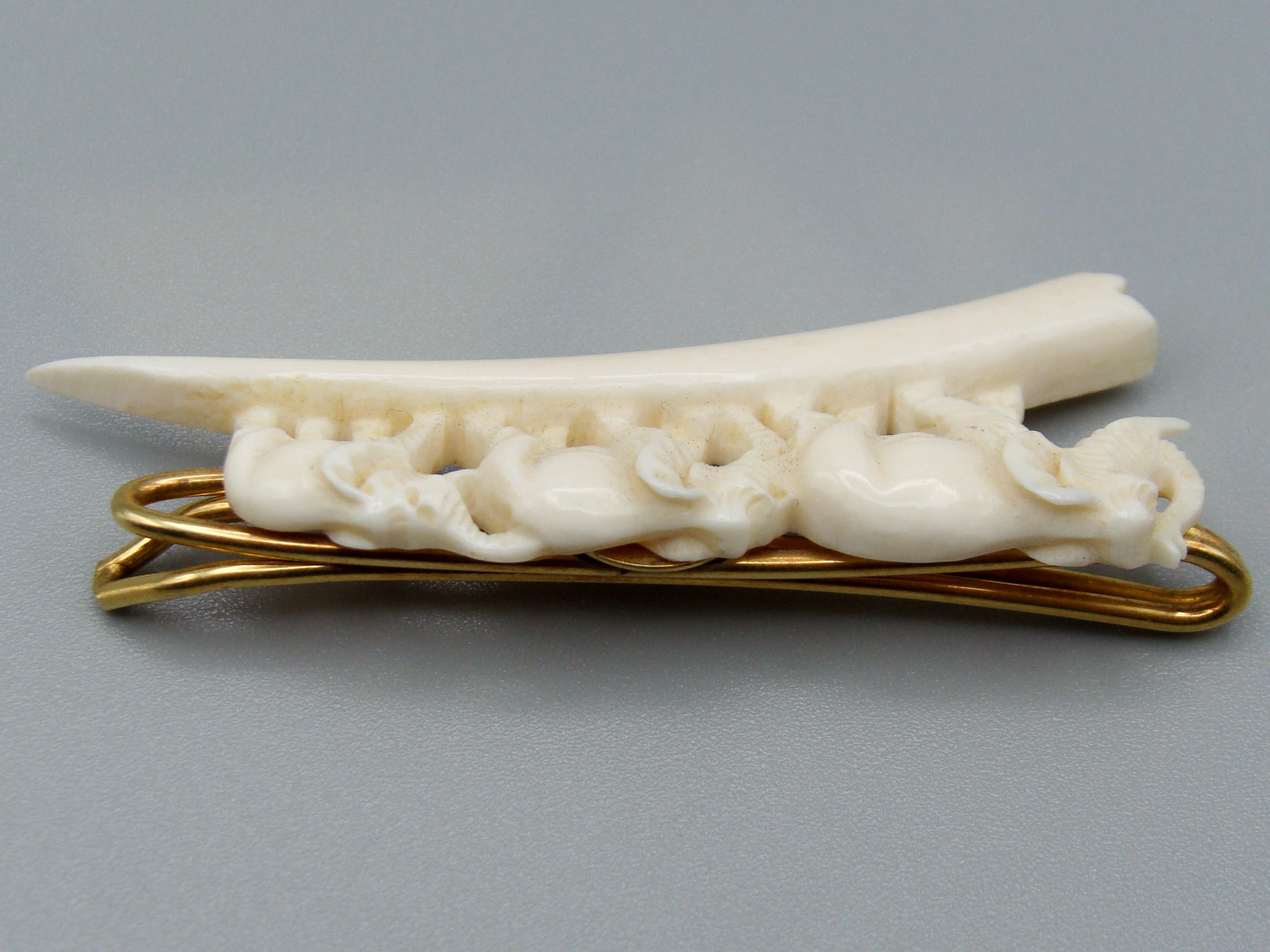 Antique Ivory, Natural Ivory, Ivory neck tie, Ivory cravat, Mediterranean Ivory, handcarved Ivory, Asien Ivory, Elephant Ivory