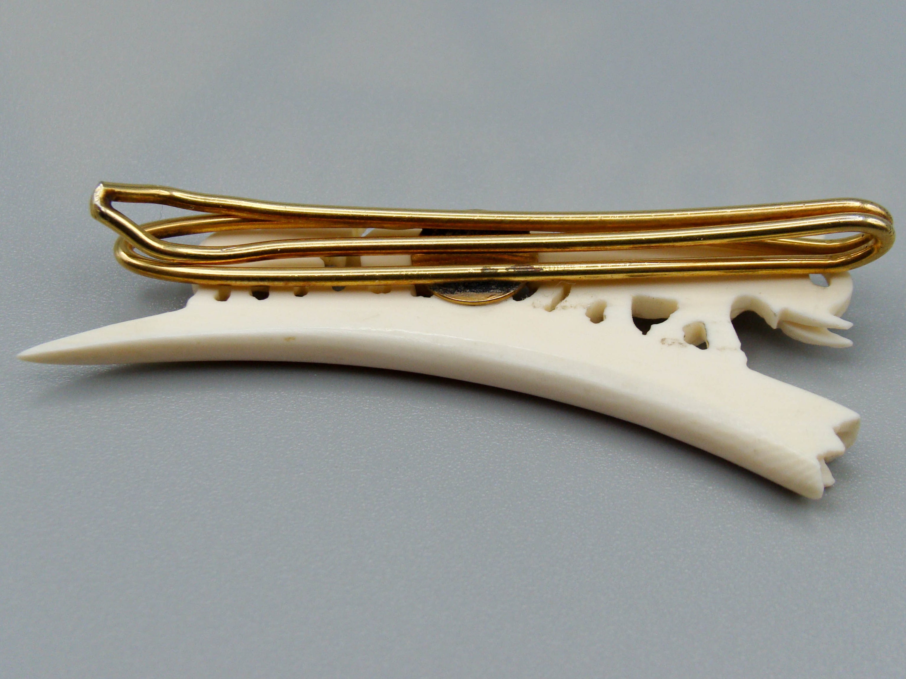 Antique Ivory, Natural Ivory, Ivory neck tie, Ivory cravat, Mediterranean Ivory, handcarved Ivory, Asien Ivory, Elephant Ivory