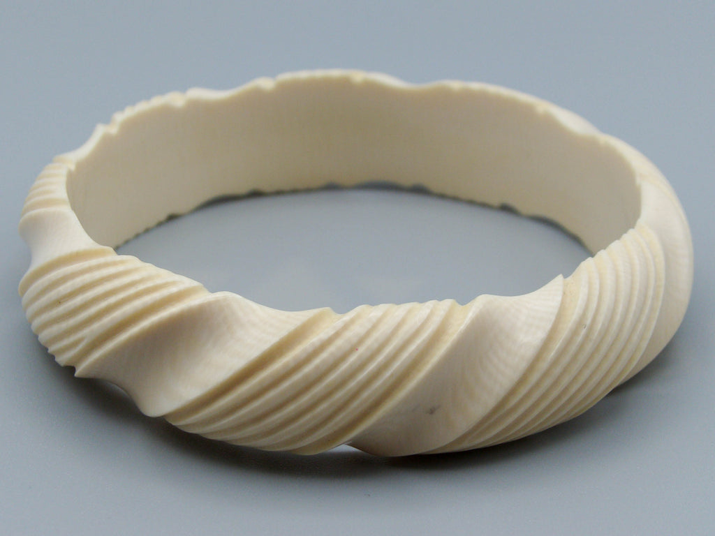 Antique Ivory, Natural Ivory, Ivory Bracelet, Mediterranean Ivory, handcarved Ivory, Asien Ivory, Elephant Ivory