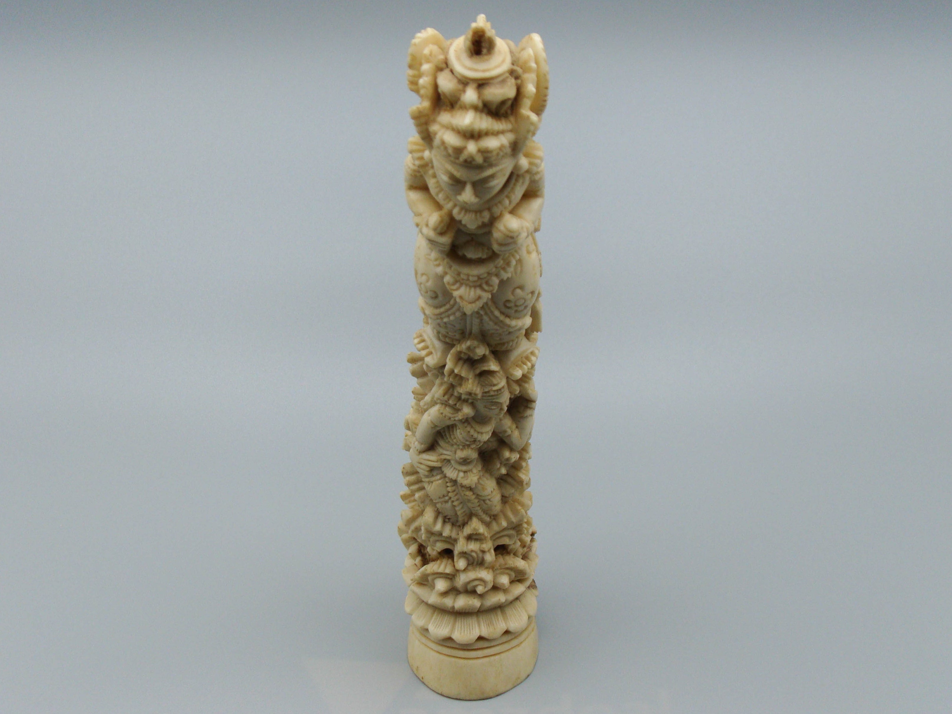 Antique Bone, Natural Bone, Animal bone, Bone Figurine, Mediterranean bone, handcarved bone, Asien bone