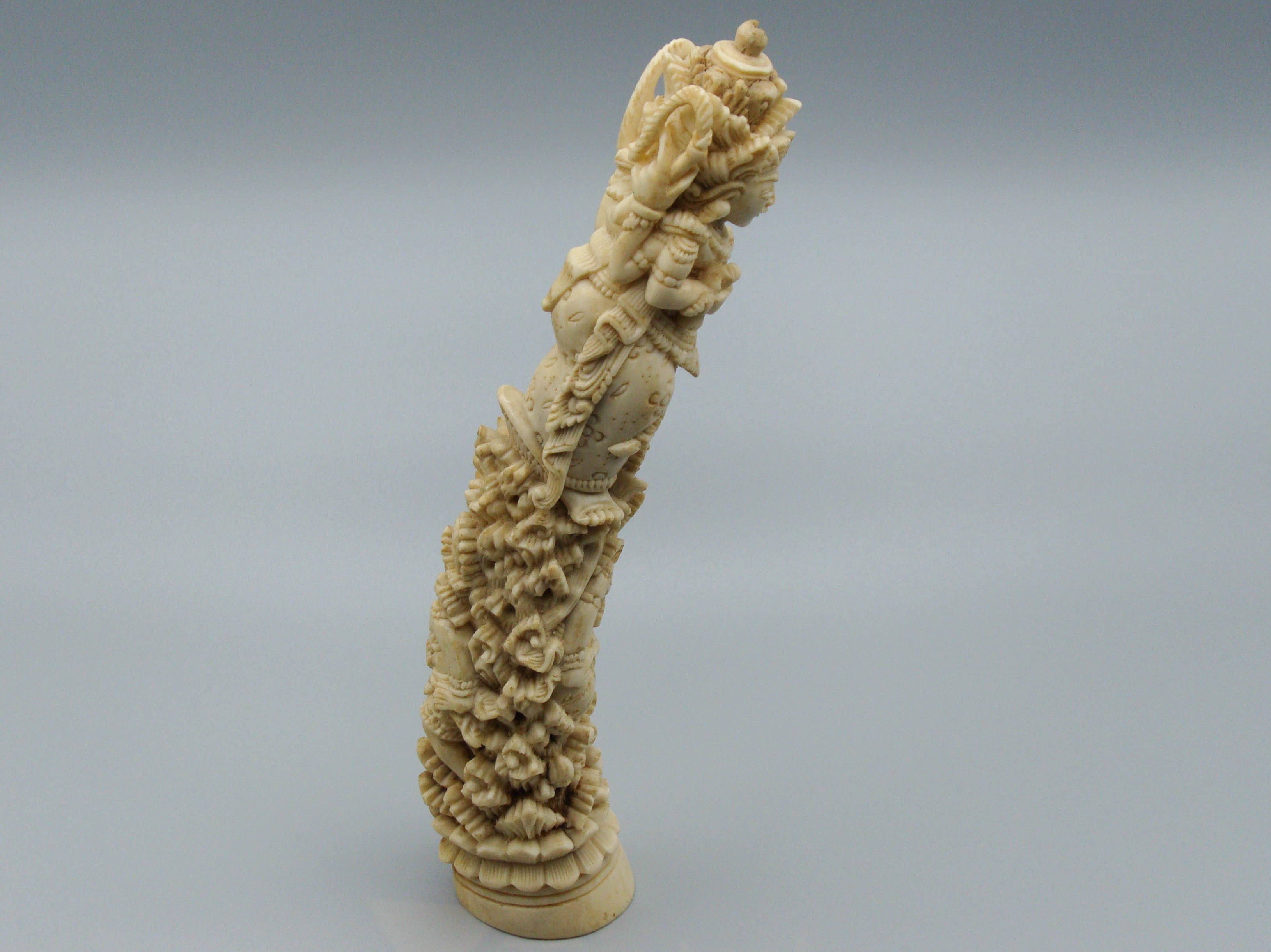Antique Bone, Natural Bone, Animal bone, Bone Figurine, Mediterranean bone, handcarved bone, Asien bone
