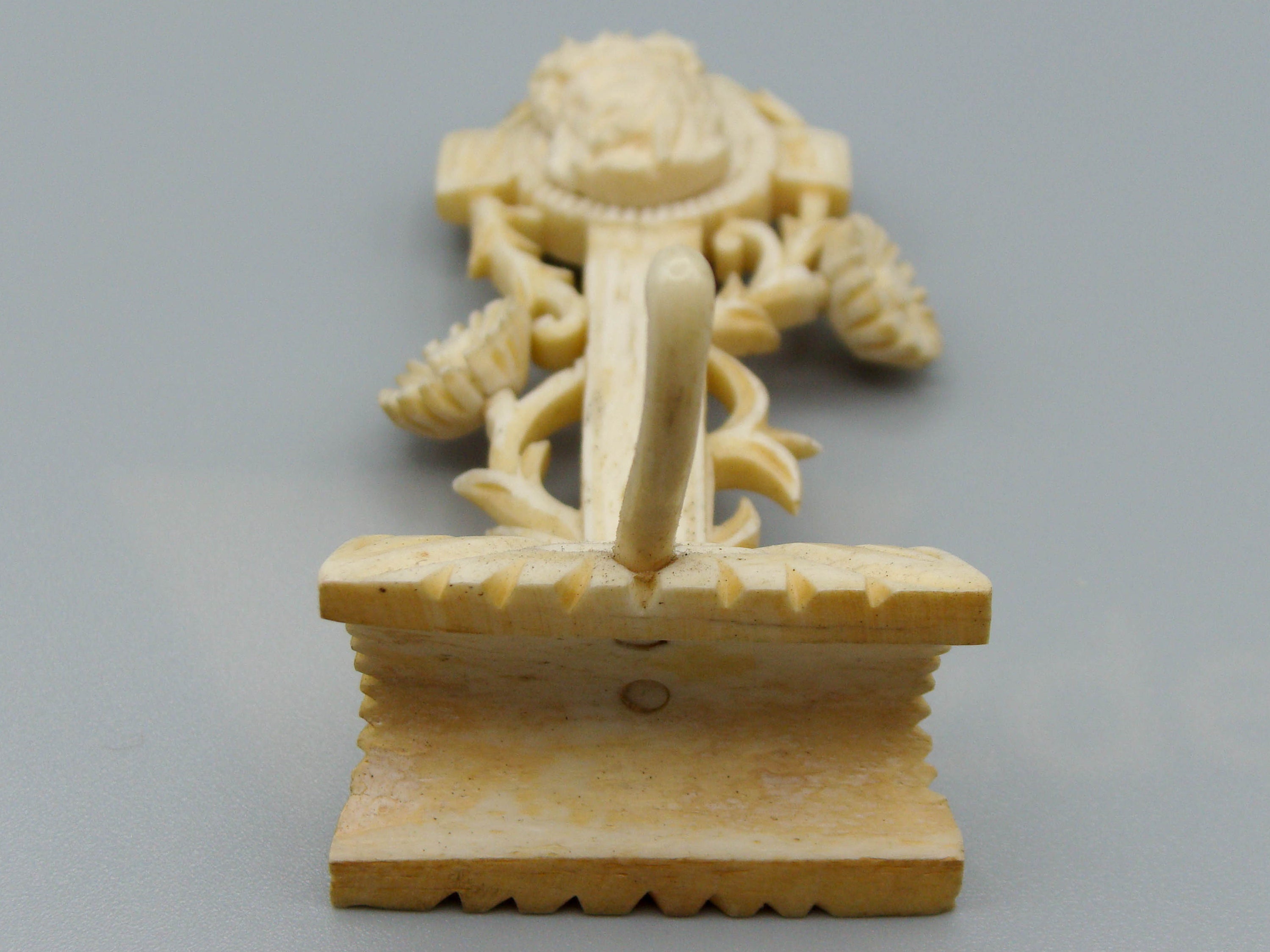 Antique Ivory, Natural Ivory, Ivory Figurine, Mediterranean Ivory, handcarved Ivory, Asien Ivory, Elephant Ivory