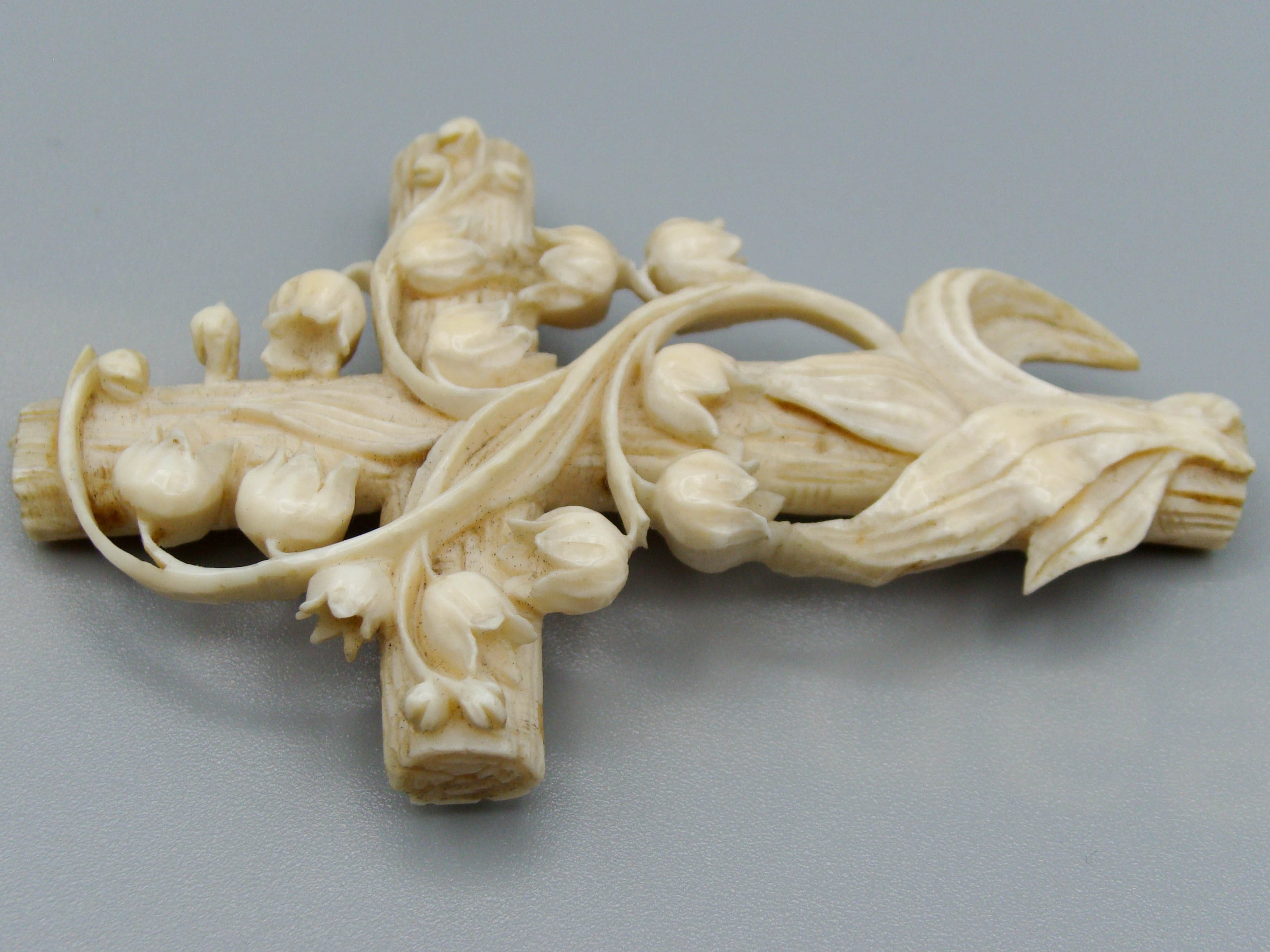Antique Ivory, Natural Ivory, Ivory Figurine, Mediterranean Ivory, handcarved Ivory, Asien Ivory, Elephant Ivory