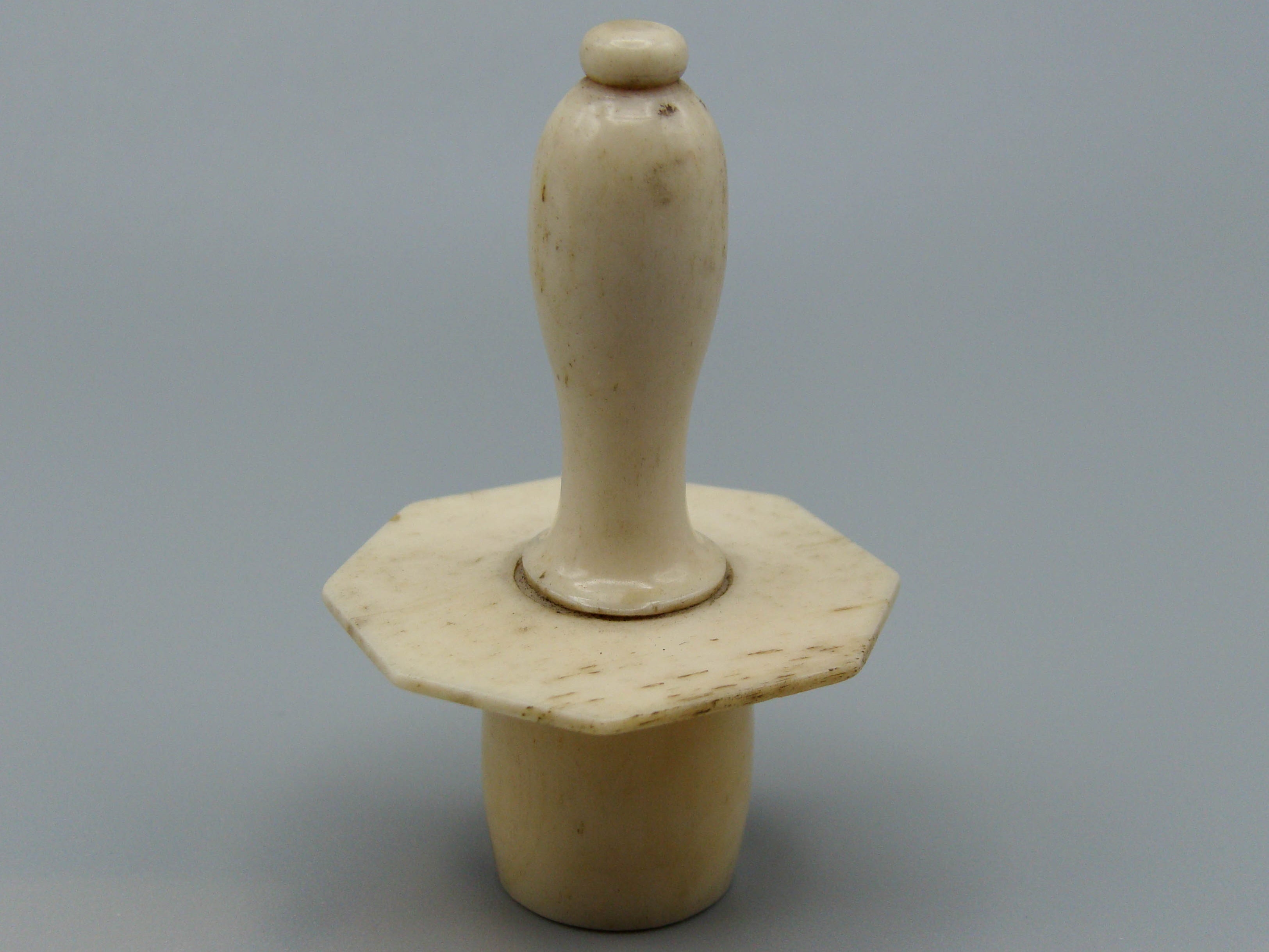 Antique Bone, Natural Bone, Bone Cameo, Mediterranean Bone, handcarved Bone, Asien Bone