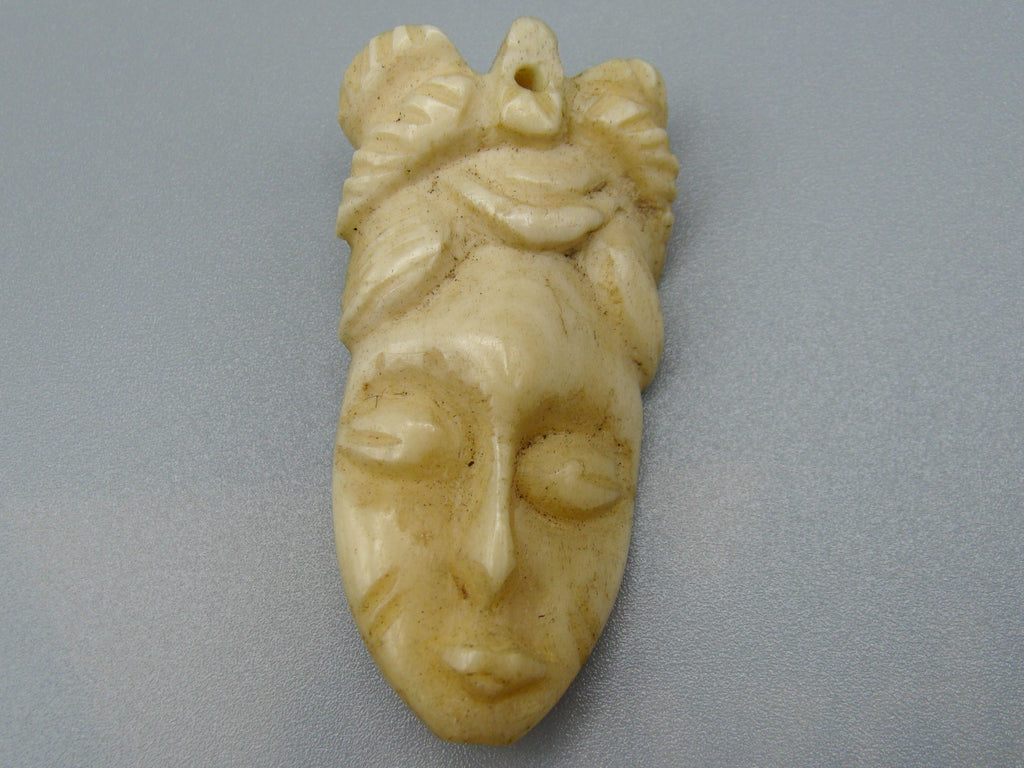 Antique Bone, Natural Bone, Animal bone, Bone pendant, Mediterranean bone, handcarved bone, Asien bone