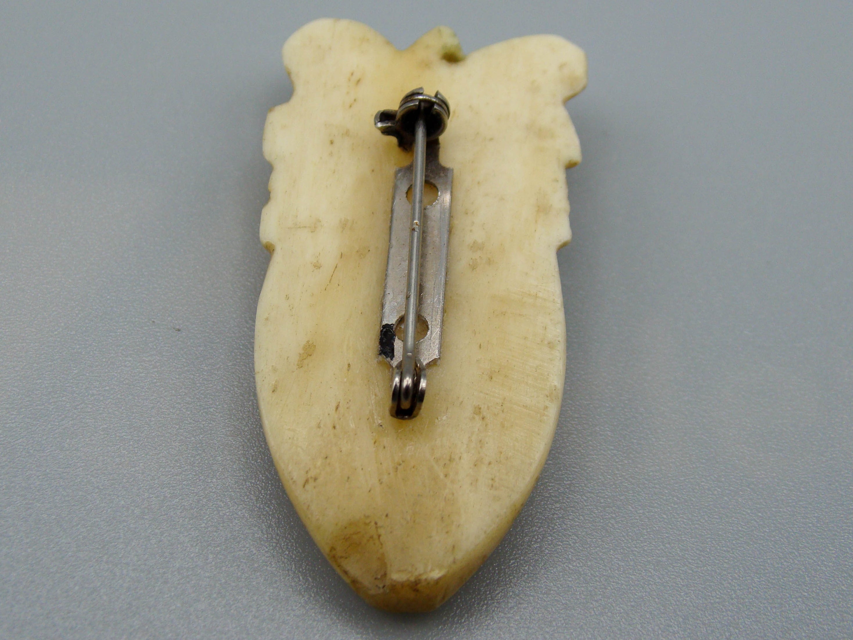Antique Bone, Natural Bone, Animal bone, Bone pendant, Mediterranean bone, handcarved bone, Asien bone