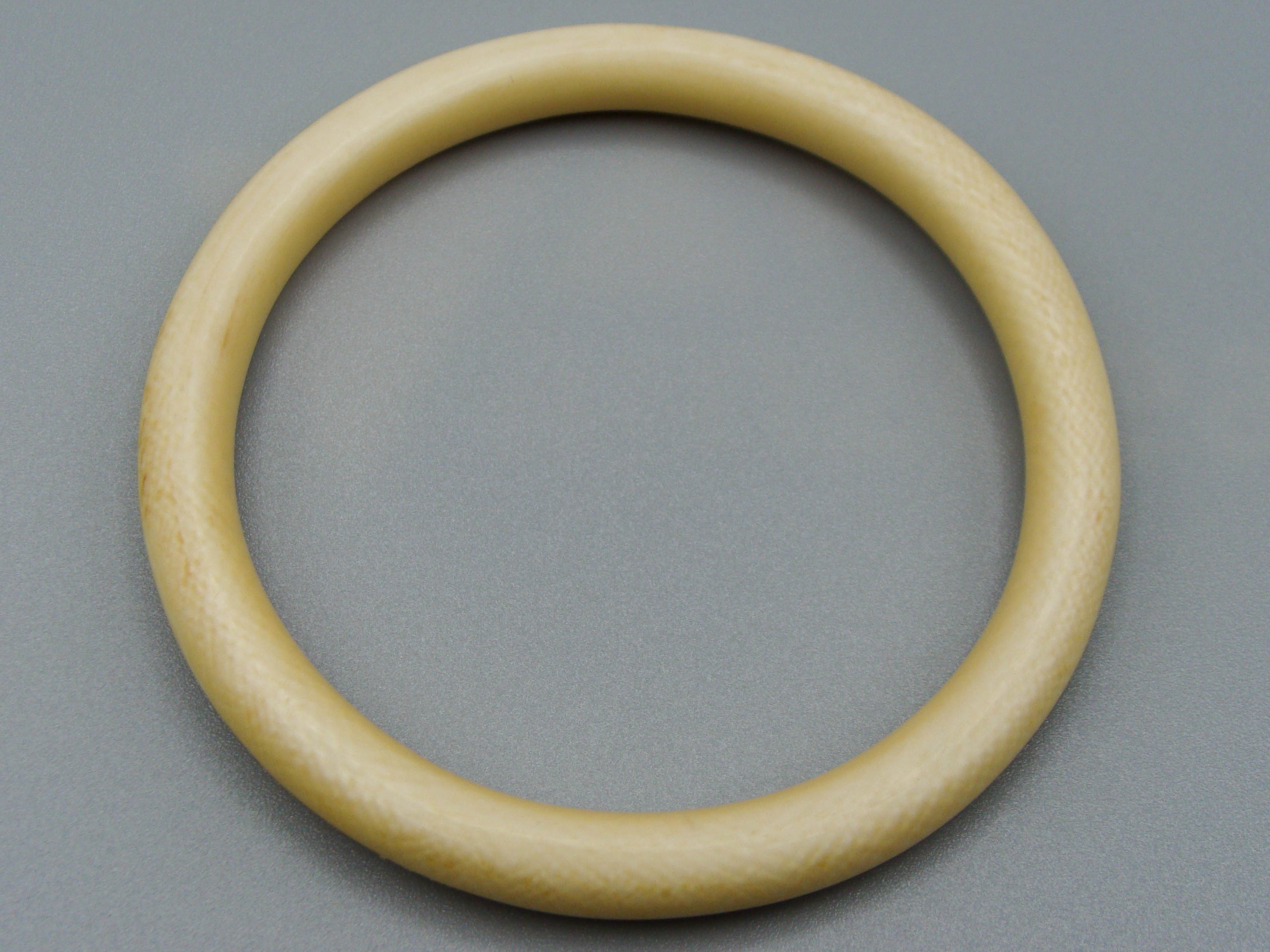 Antique Ivory, Natural Ivory, Ivory Bracelet, Mediterranean Ivory, handcarved Ivory, Asien Ivory, Elephant Ivory