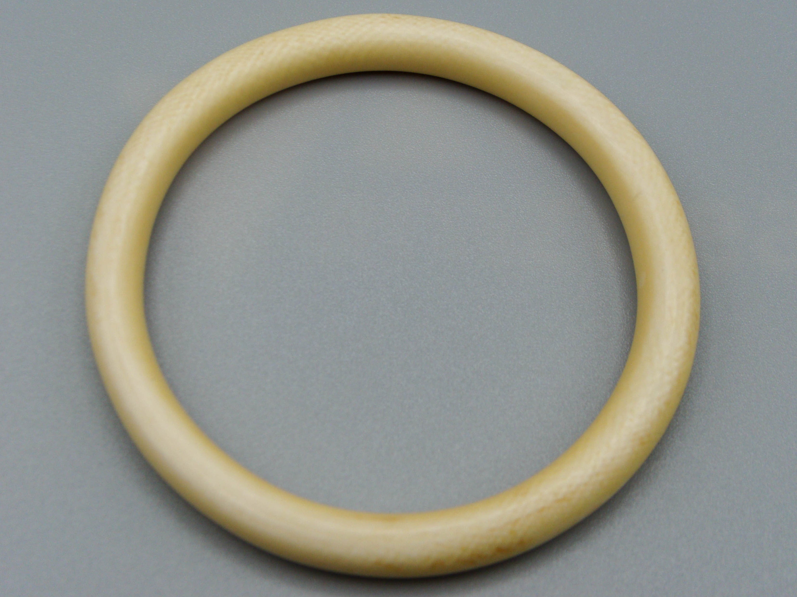 Antique Ivory, Natural Ivory, Ivory Bracelet, Mediterranean Ivory, handcarved Ivory, Asien Ivory, Elephant Ivory