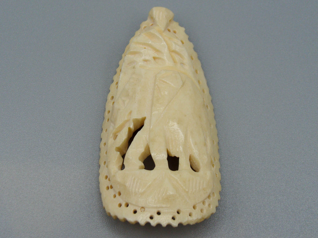 Antique Bone, Natural Bone, Bone Cameo, Mediterranean Bone, handcarved Bone, Asien Bone