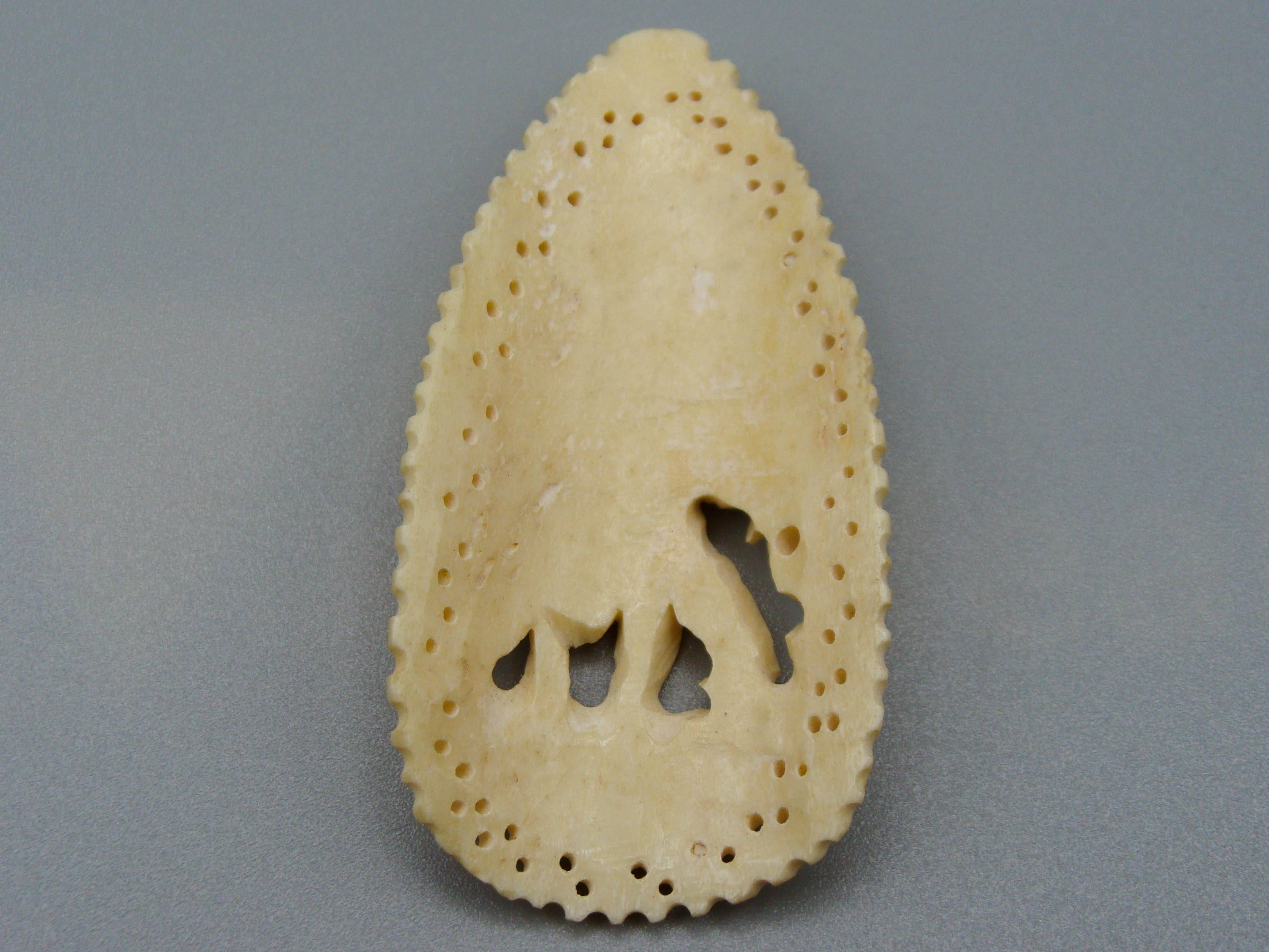 Antique Bone, Natural Bone, Bone Cameo, Mediterranean Bone, handcarved Bone, Asien Bone