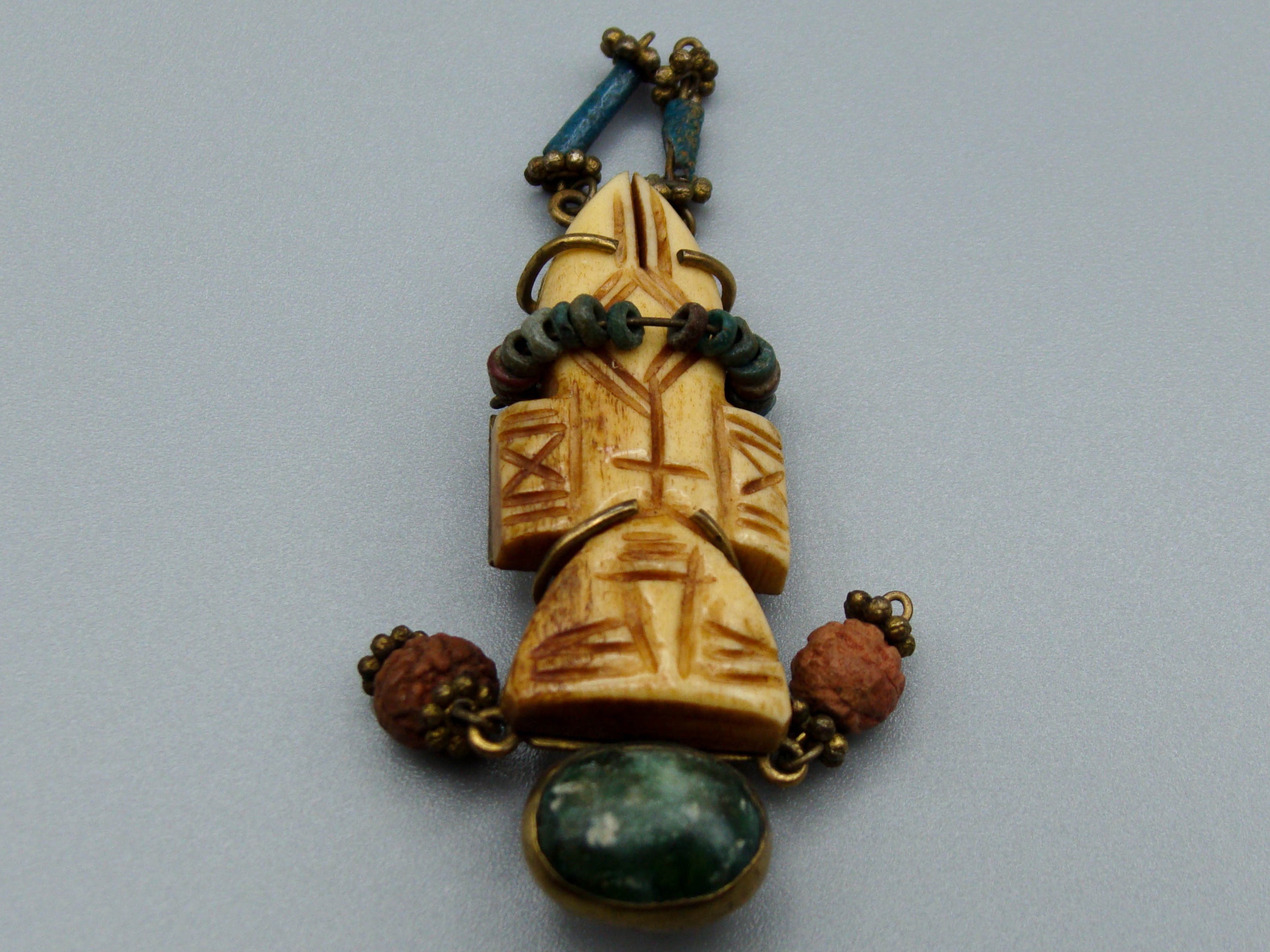 Antique Bone, Natural Bone, Bone pendant, Mediterranean Bone, handcarved bone, Asien Bone
