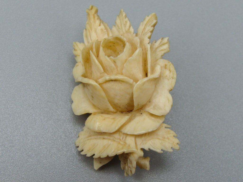 Antique Ivory, Natural Ivory, Ivory Brooch, Mediterranean Ivory, handcarved Ivory, Asien Ivory, Elephant Ivory