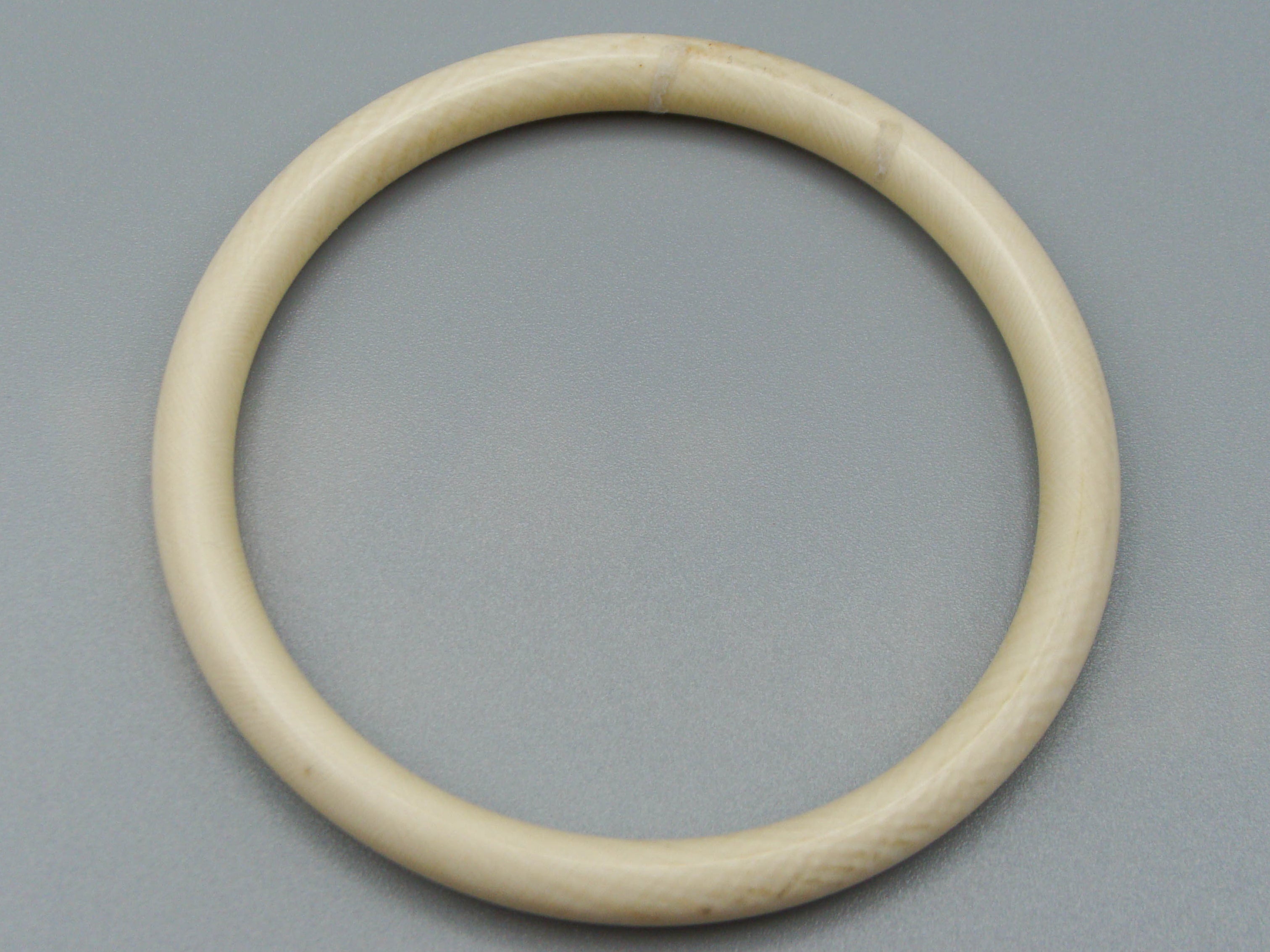 Antique Ivory, Natural Ivory, Ivory Bracelet, Mediterranean Ivory, handcarved Ivory, Asien Ivory, Elephant Ivory