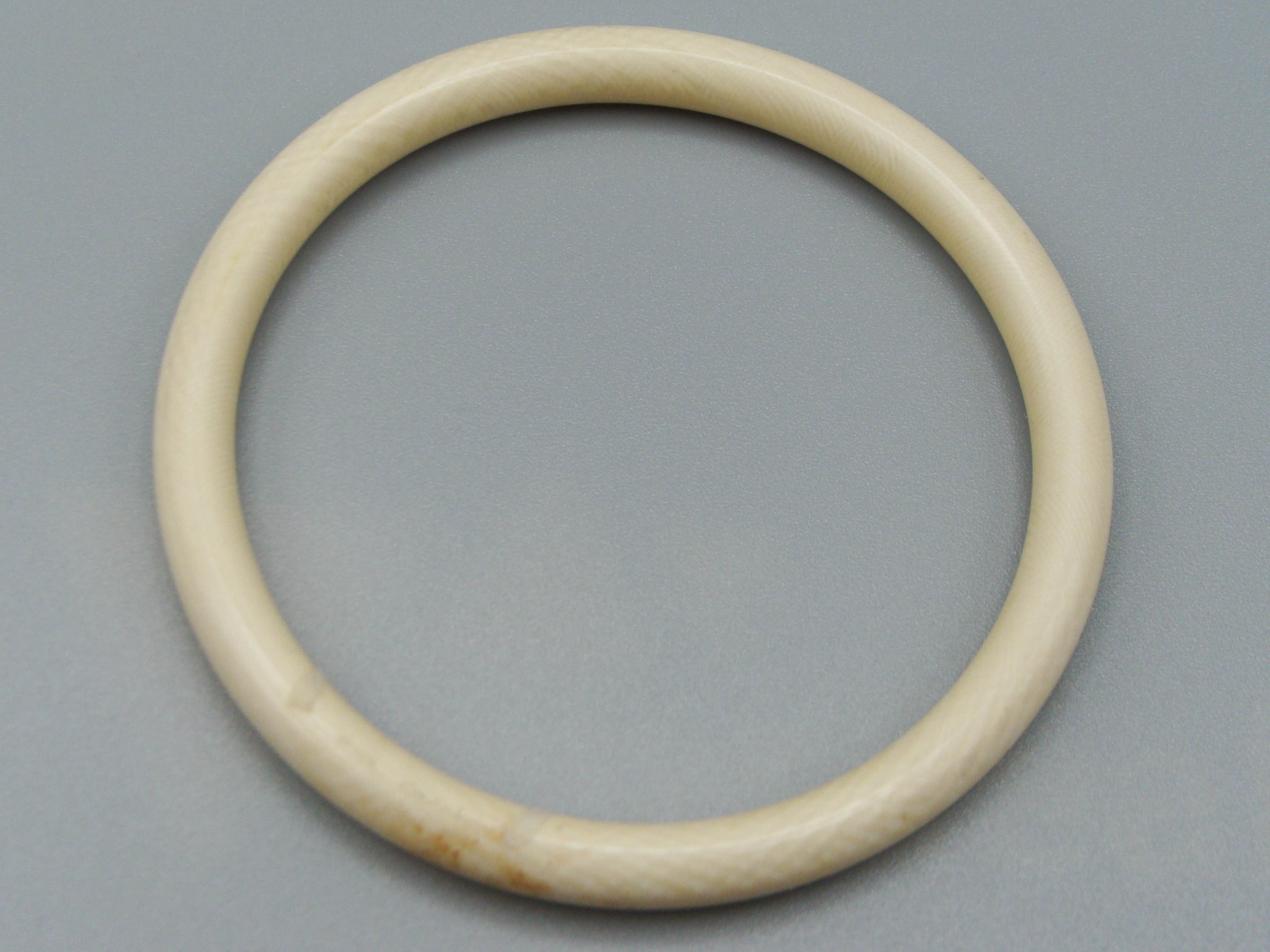 Antique Ivory, Natural Ivory, Ivory Bracelet, Mediterranean Ivory, handcarved Ivory, Asien Ivory, Elephant Ivory
