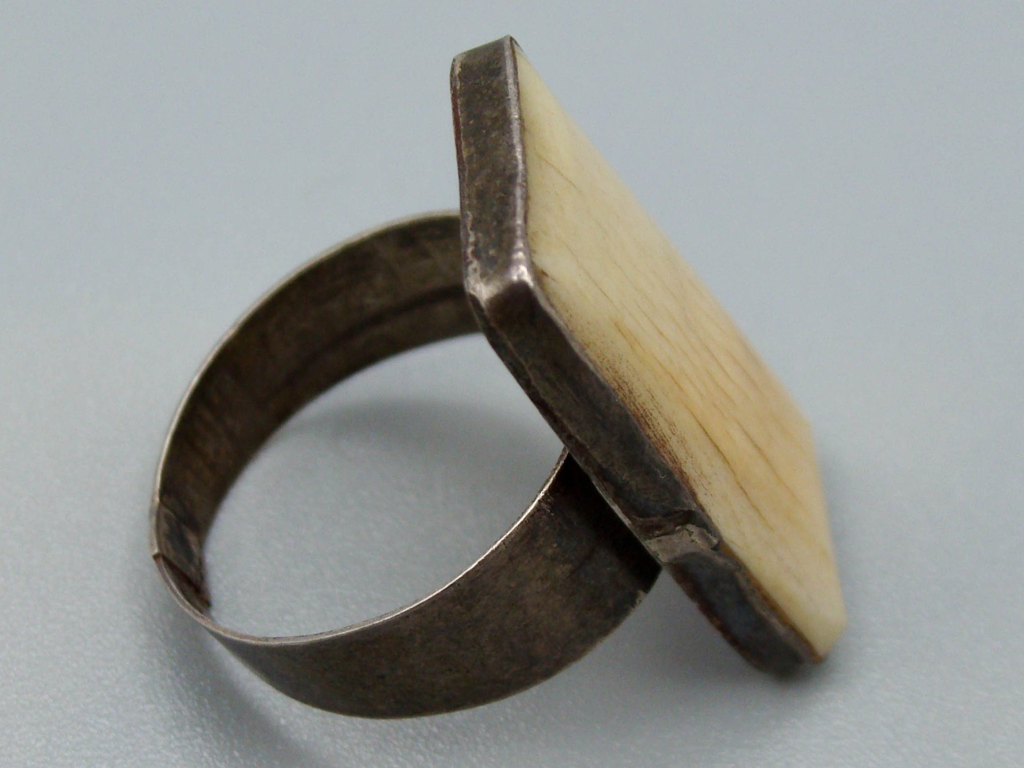 Antique Bone, Natural Bone, Bone ring, Mediterranean Bone, handcarved bone, Asien Bone