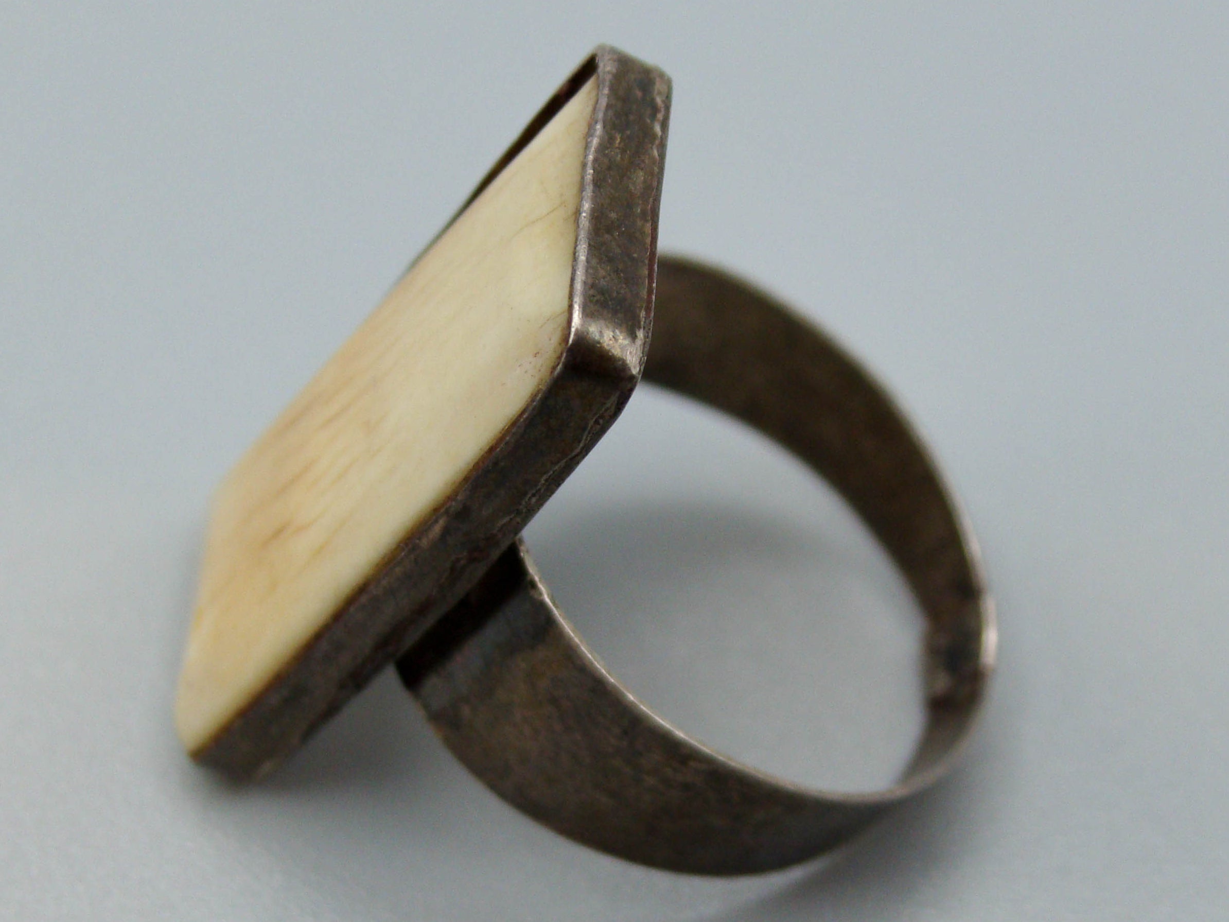 Antique Bone, Natural Bone, Bone ring, Mediterranean Bone, handcarved bone, Asien Bone