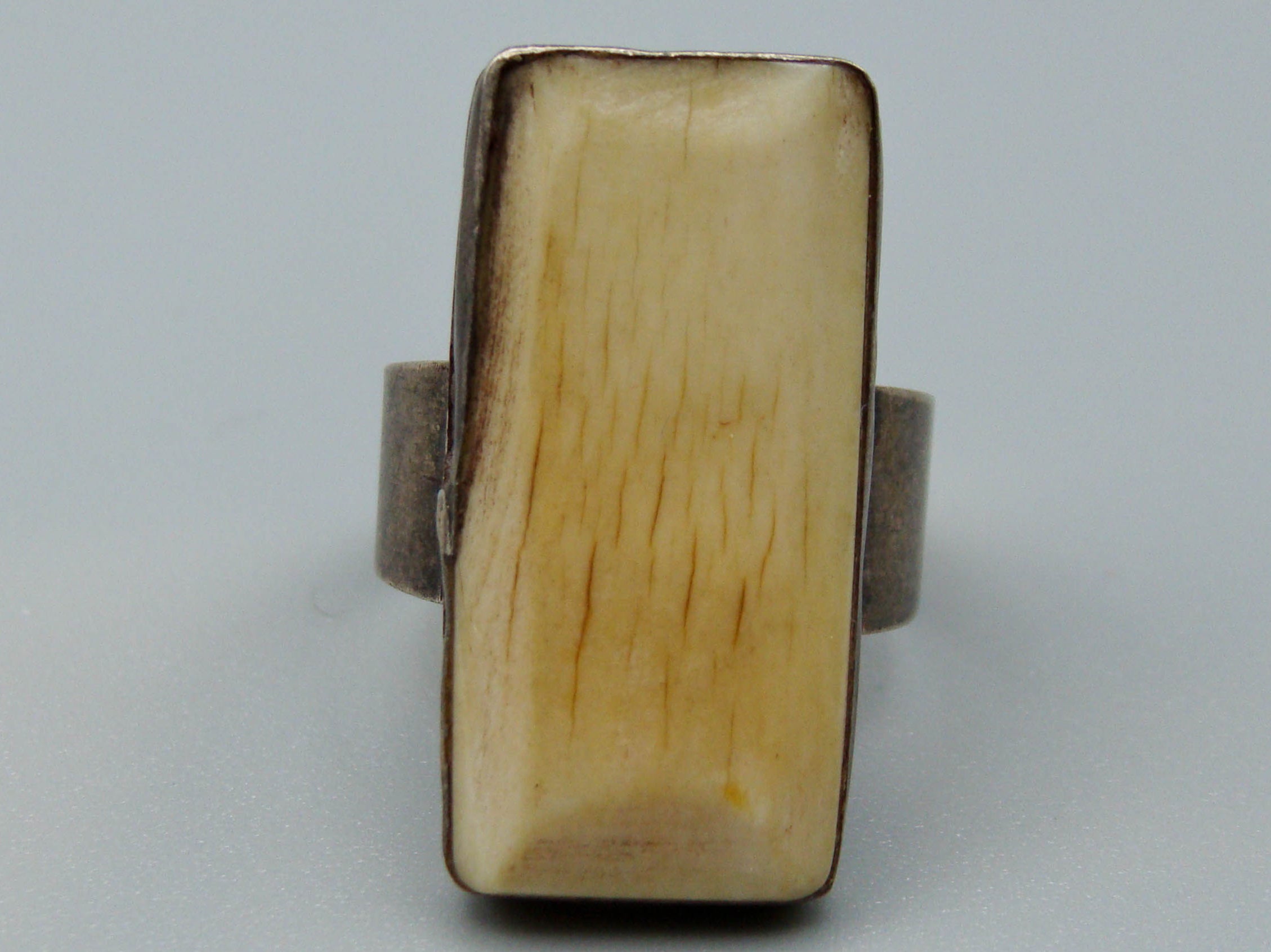 Antique Bone, Natural Bone, Bone ring, Mediterranean Bone, handcarved bone, Asien Bone