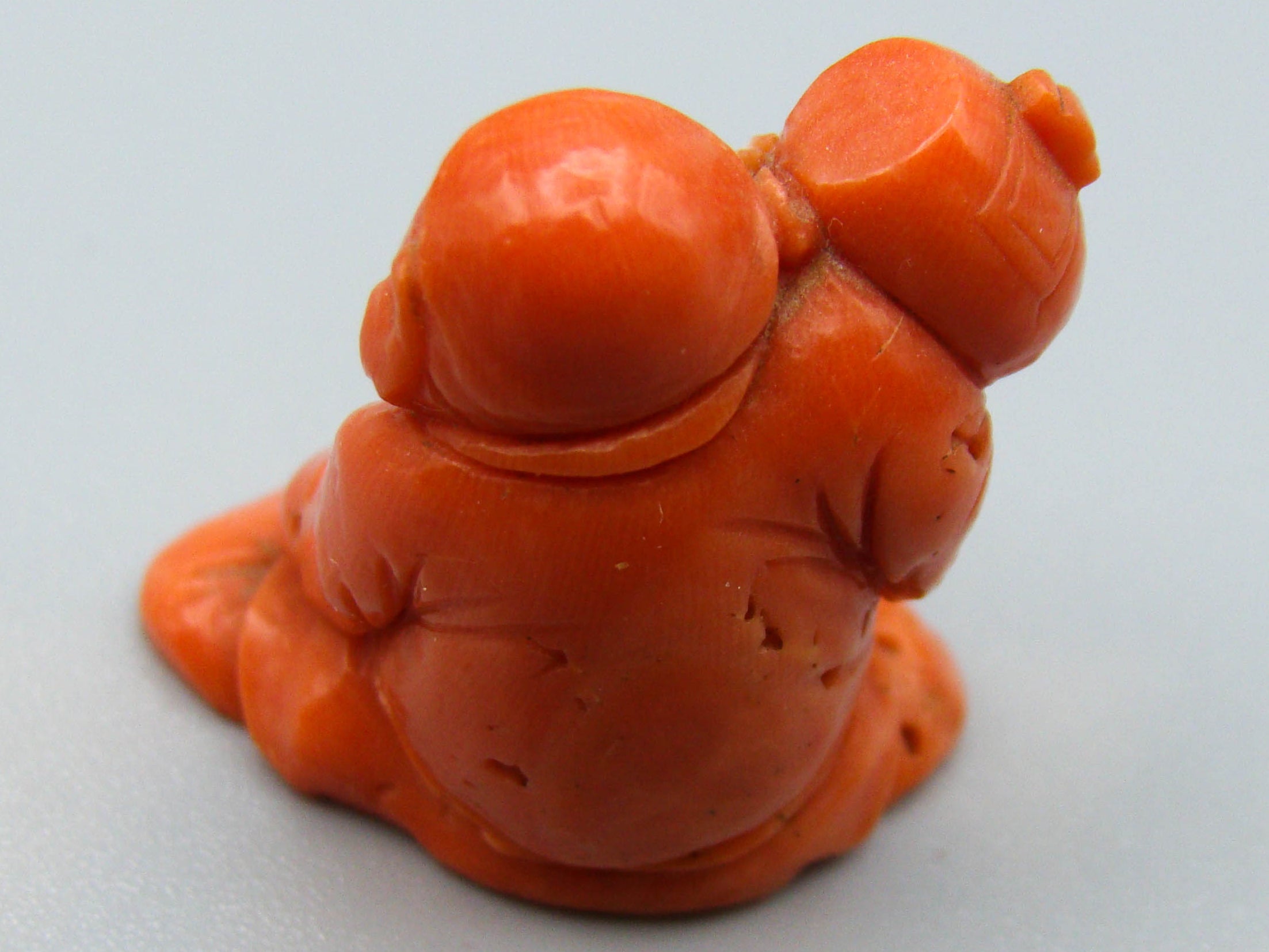antique coral, natural coral, undyed coral, dark momo orange coral, Italian coral, pacific coral, Sardinian Coral, sea coral, Mediterranean coral, Mediterranean Figurine, Mediterranean orange, Mediterranean sculpture, coral sculpture, coral figurine, Asien coral, Asien figurine, handcarved coral, momo coral