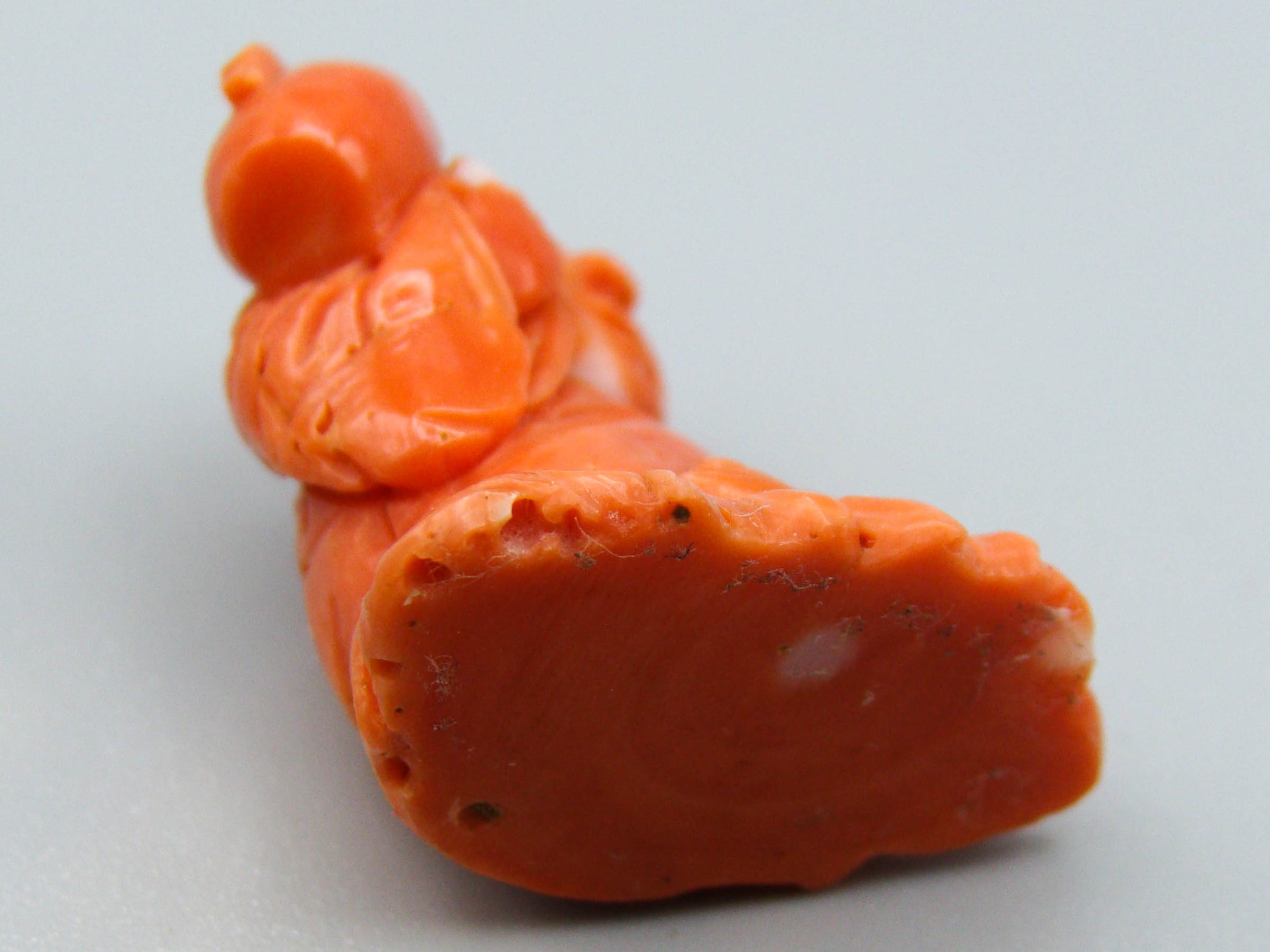 antique coral, natural coral, undyed coral, dark momo orange coral, Italian coral, pacific coral, Sardinian Coral, sea coral, Mediterranean coral, Mediterranean Figurine, Mediterranean orange, Mediterranean sculpture, coral sculpture, coral figurine, Asien coral, Asien figurine, handcarved coral, momo coral