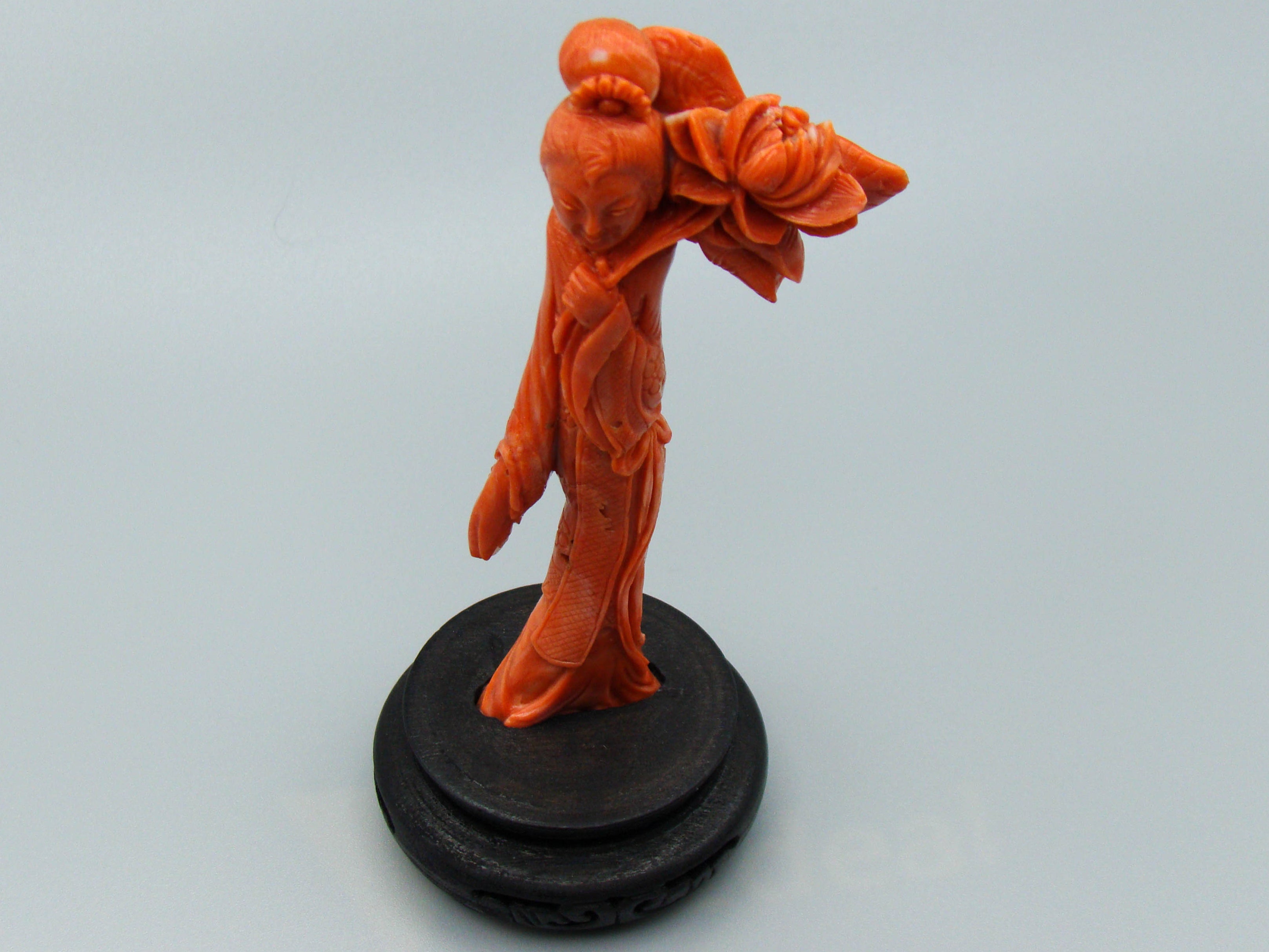 antique coral, natural coral, undyed coral, dark red coral, Italian coral, pacific coral, Sardinian Coral, sea coral, Mediterranean coral, Mediterranean Figurine, Mediterranean red, Mediterranean sculpture, coral sculpture, coral figurine, Asien coral, Asien figurine, handcarved coral,