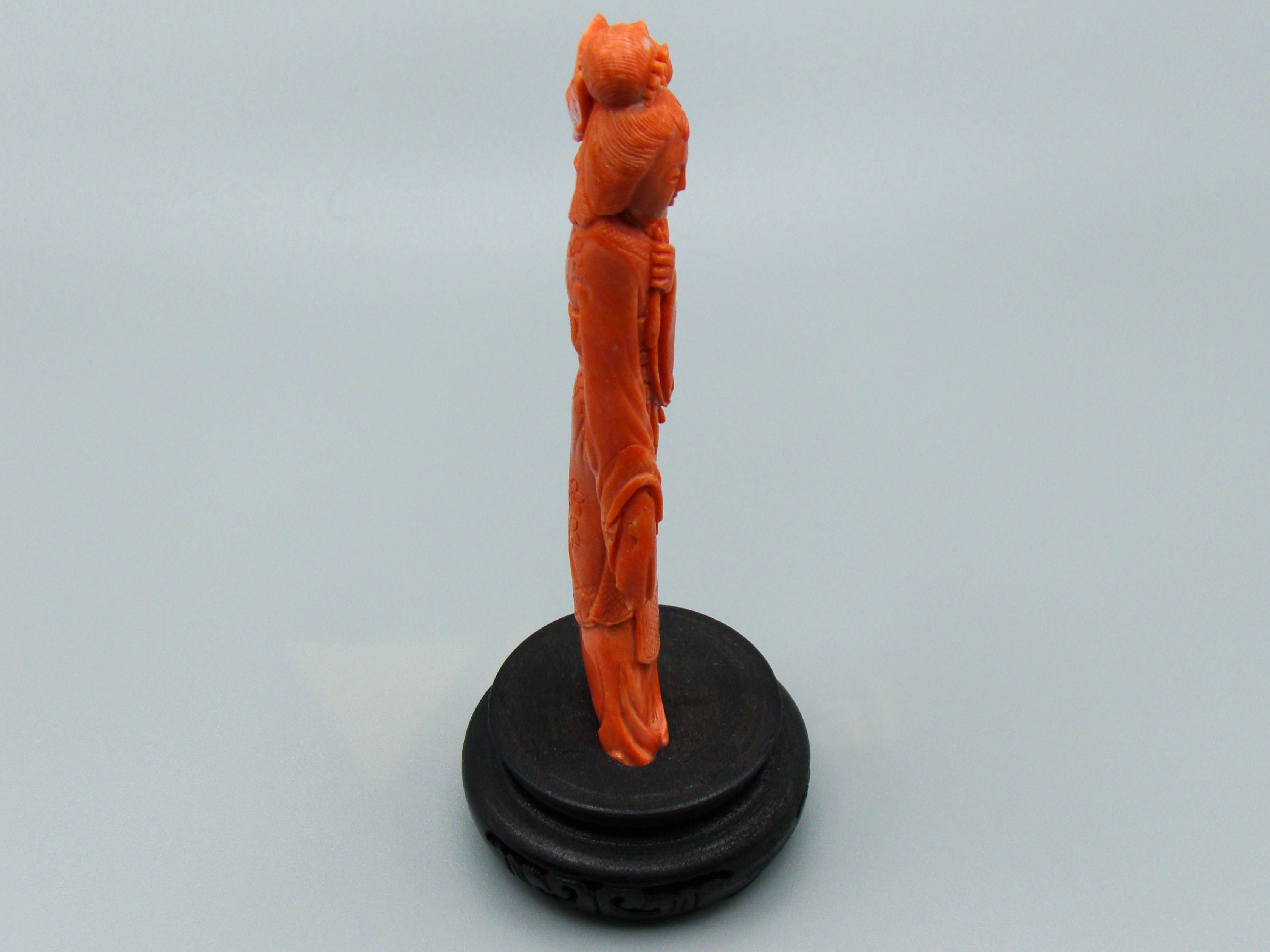 antique coral, natural coral, undyed coral, dark red coral, Italian coral, pacific coral, Sardinian Coral, sea coral, Mediterranean coral, Mediterranean Figurine, Mediterranean red, Mediterranean sculpture, coral sculpture, coral figurine, Asien coral, Asien figurine, handcarved coral,
