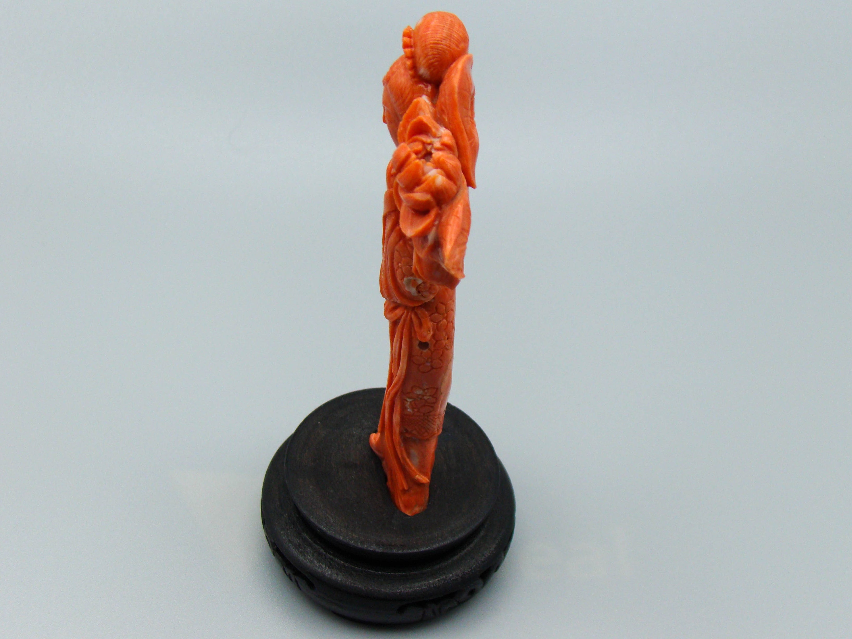 antique coral, natural coral, undyed coral, dark red coral, Italian coral, pacific coral, Sardinian Coral, sea coral, Mediterranean coral, Mediterranean Figurine, Mediterranean red, Mediterranean sculpture, coral sculpture, coral figurine, Asien coral, Asien figurine, handcarved coral,
