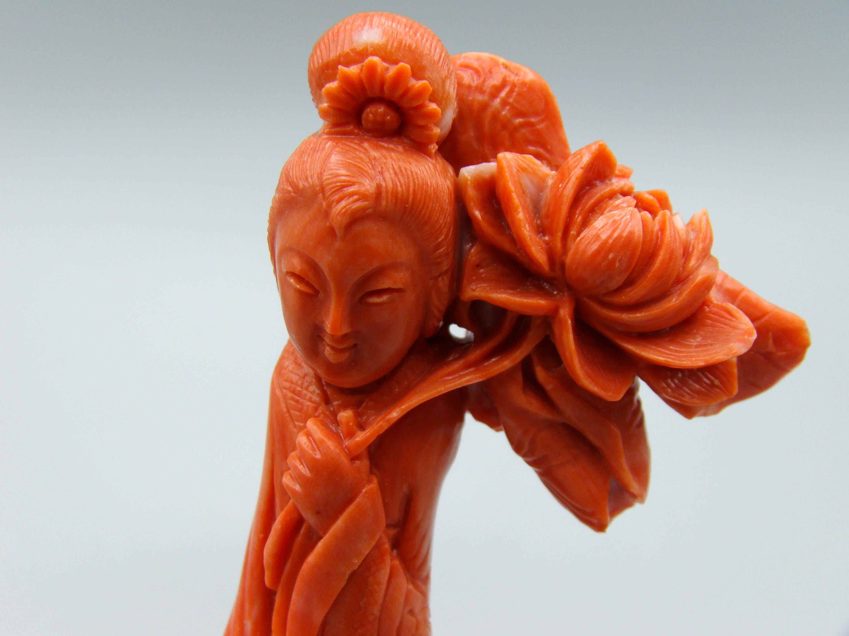 antique coral, natural coral, undyed coral, dark red coral, Italian coral, pacific coral, Sardinian Coral, sea coral, Mediterranean coral, Mediterranean Figurine, Mediterranean red, Mediterranean sculpture, coral sculpture, coral figurine, Asien coral, Asien figurine, handcarved coral,