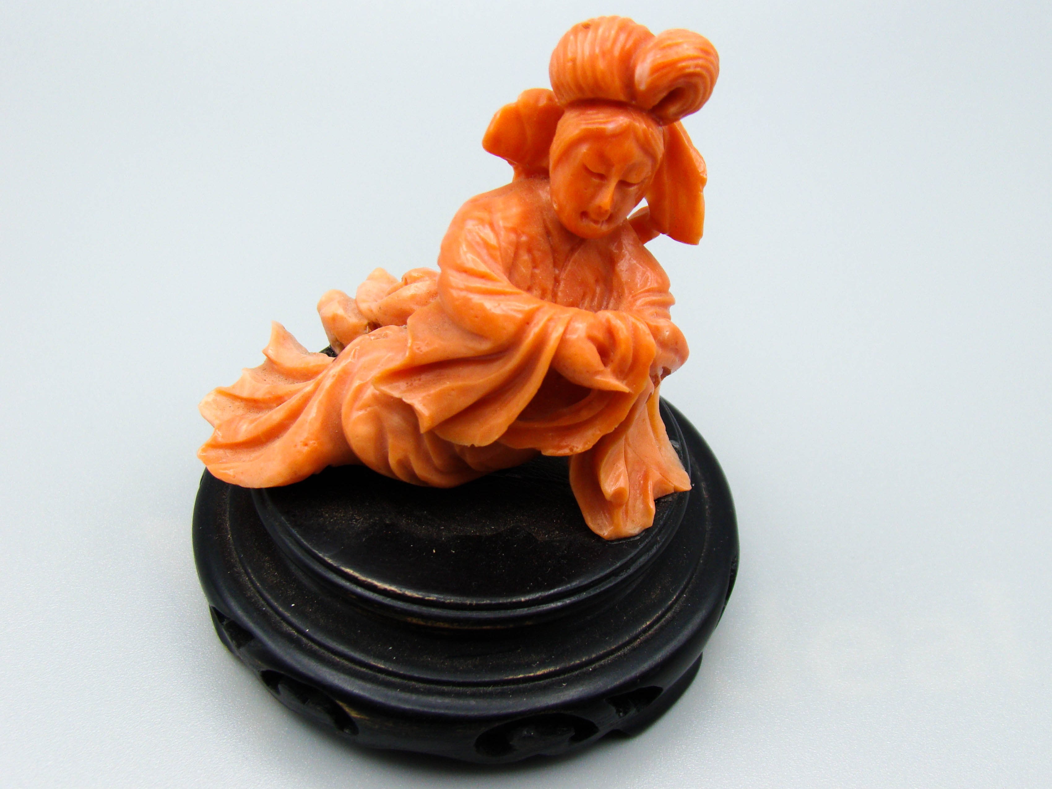antique coral, natural coral, undyed coral, dark orange coral, Italian coral, pacific coral, Sardinian Coral, sea coral, Mediterranean coral, Mediterranean Figurine, Mediterranean orange, Mediterranean sculpture, coral sculpture, coral figurine, Asien coral, Asien figurine, handcarved coral