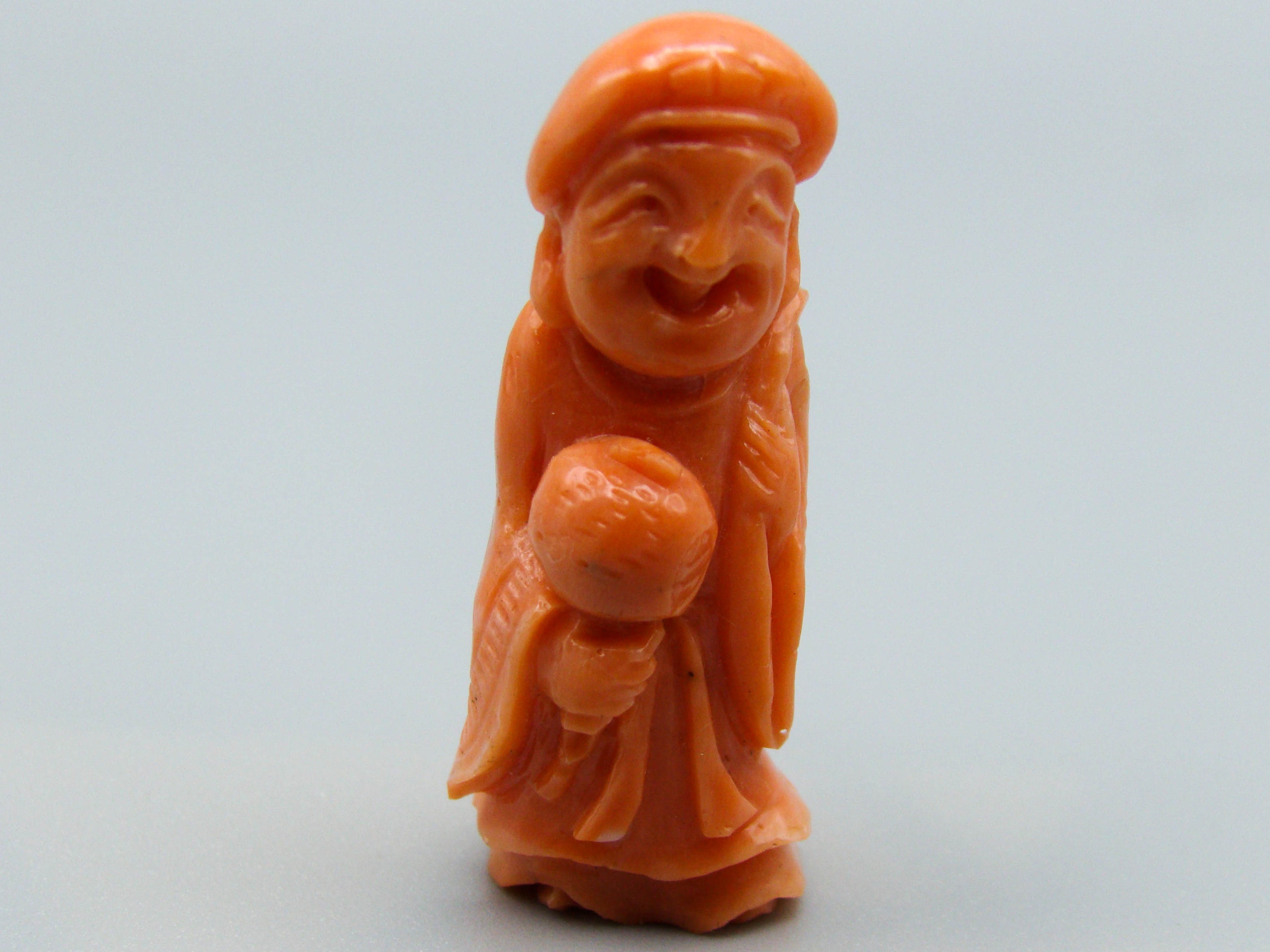 antique coral, natural coral, undyed coral, dark salmon coral, Italian coral, pacific coral, Sardinian Coral, sea coral, Mediterranean coral, Mediterranean Figurine, Mediterranean orange, Mediterranean sculpture, coral sculpture, coral figurine, Asien coral, Asien figurine, handcarved coral salmon figurine