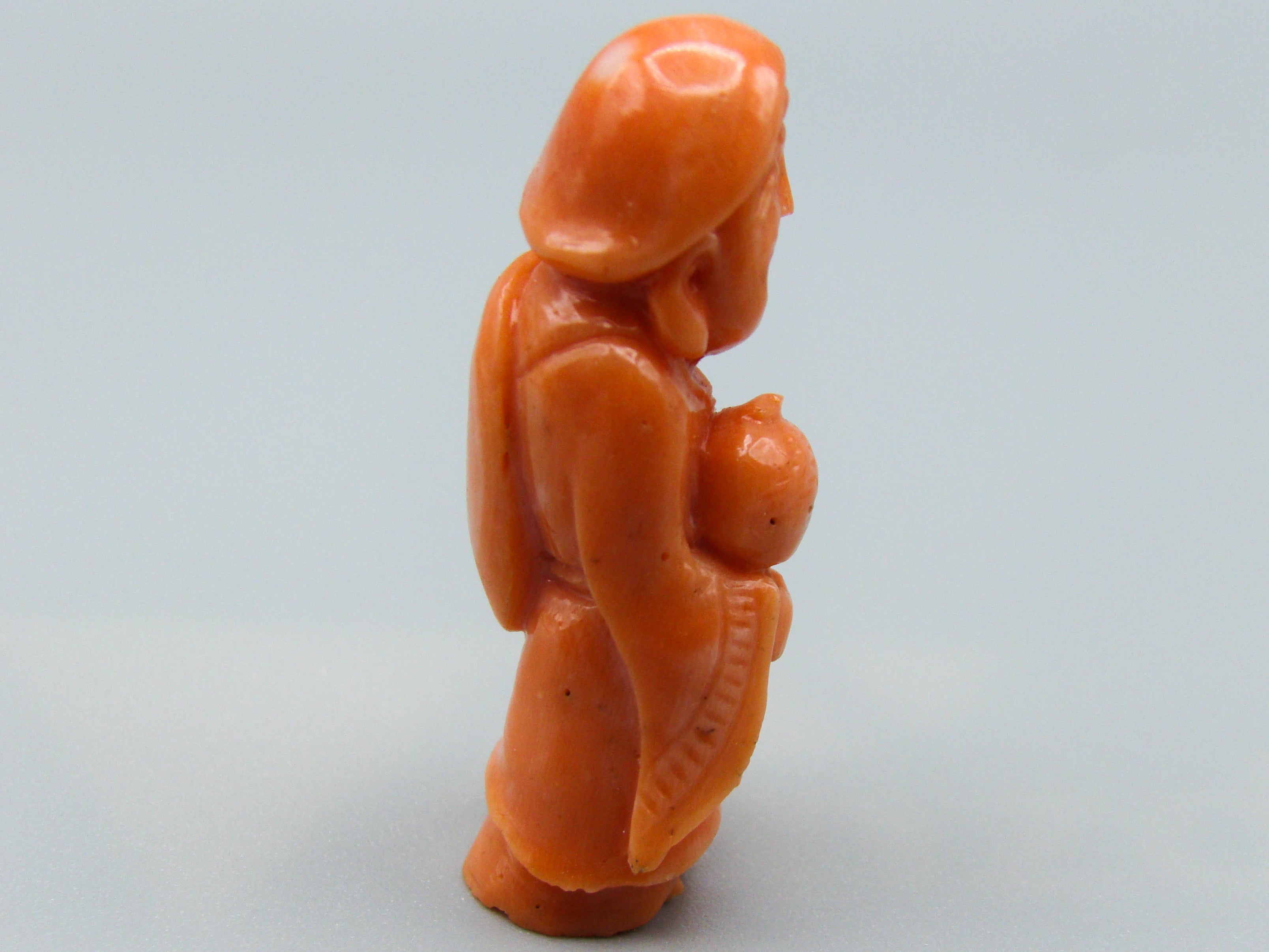 antique coral, natural coral, undyed coral, dark salmon coral, Italian coral, pacific coral, Sardinian Coral, sea coral, Mediterranean coral, Mediterranean Figurine, Mediterranean orange, Mediterranean sculpture, coral sculpture, coral figurine, Asien coral, Asien figurine, handcarved coral salmon figurine