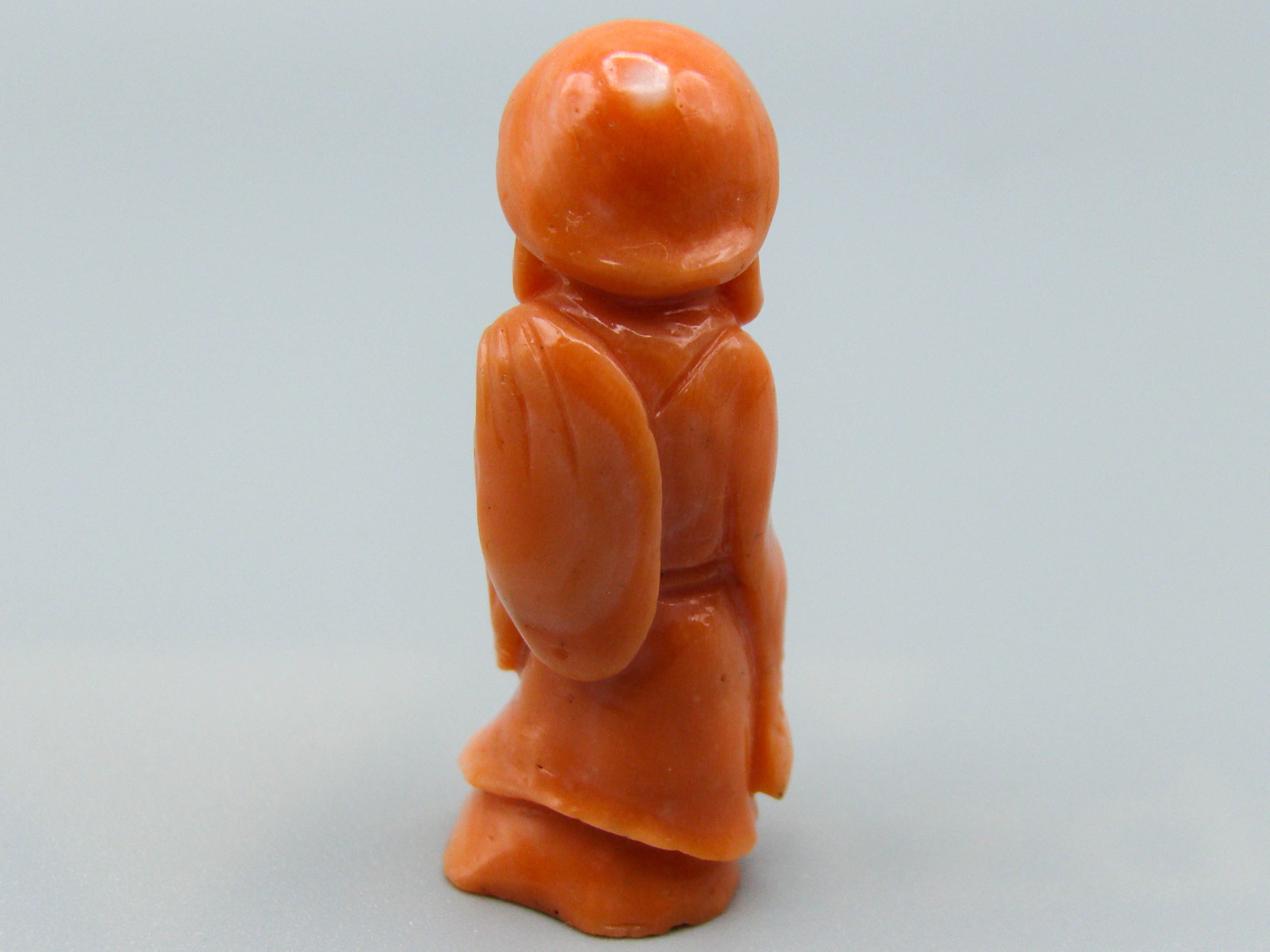 antique coral, natural coral, undyed coral, dark salmon coral, Italian coral, pacific coral, Sardinian Coral, sea coral, Mediterranean coral, Mediterranean Figurine, Mediterranean orange, Mediterranean sculpture, coral sculpture, coral figurine, Asien coral, Asien figurine, handcarved coral salmon figurine