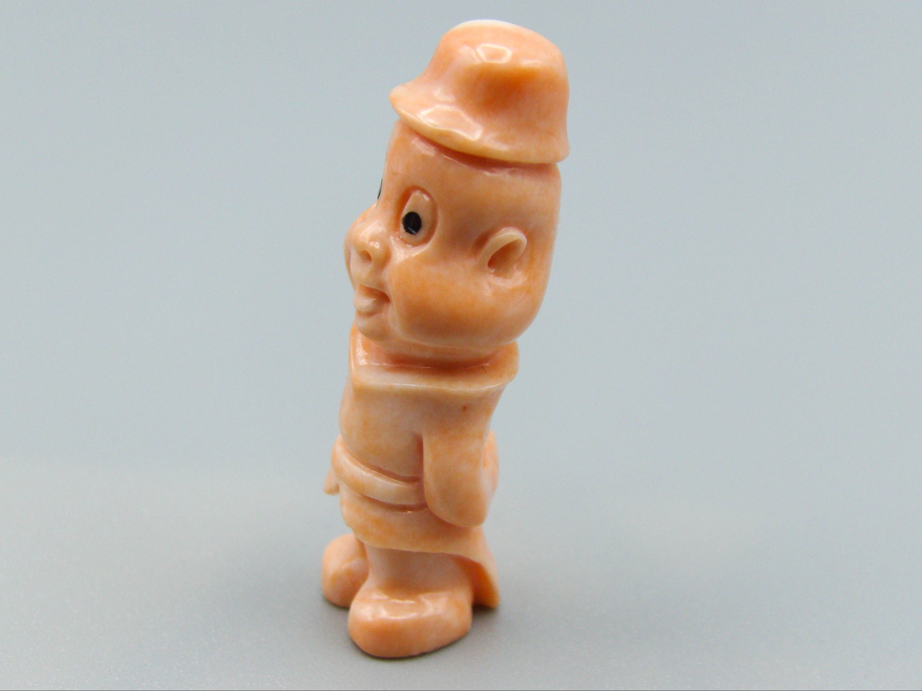 antique coral, natural coral, undyed coral, momo salmon coral, Italian coral, pacific coral, Sardinian Coral, sea coral, Mediterranean coral, Mediterranean Figurine, Mediterranean salmon, Mediterranean sculpture, coral sculpture, coral figurine, European coral, European figurine, handcarved coral, momo coral