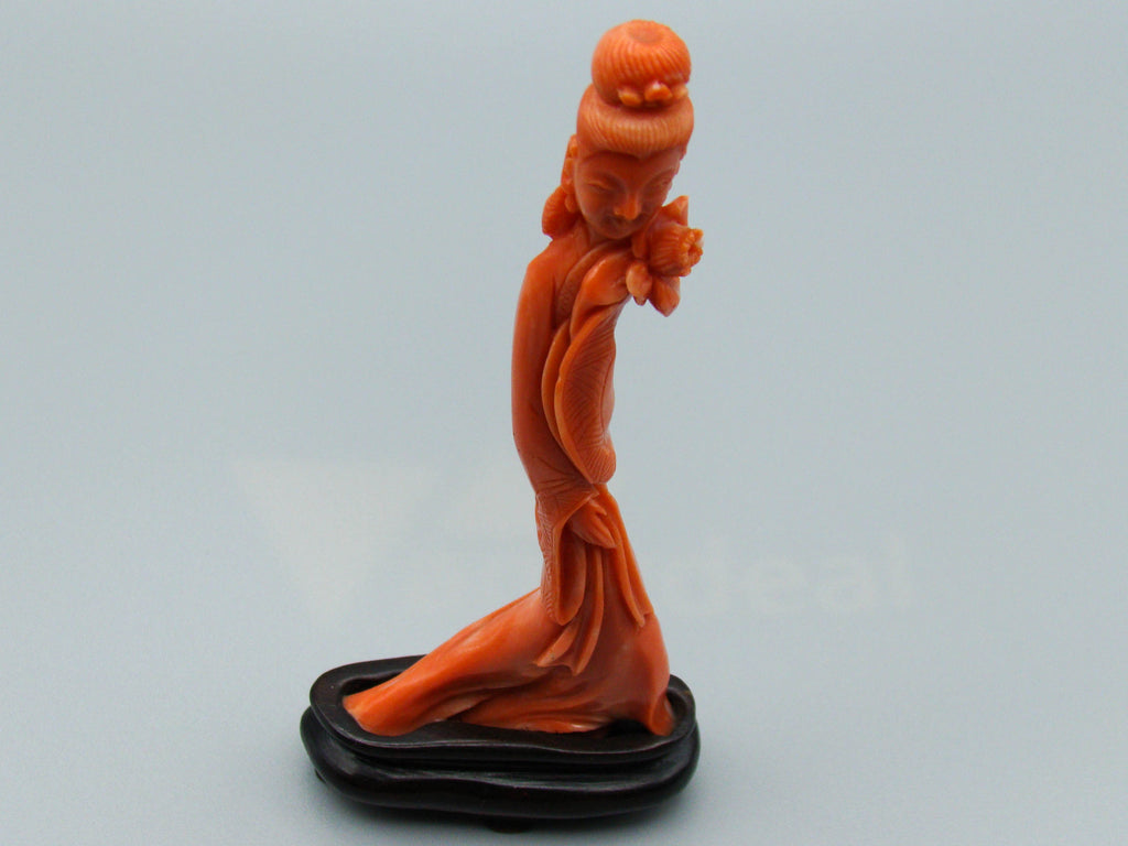 antique coral, natural coral, undyed coral, dark momo orange coral, Italian coral, pacific coral, Sardinian Coral, sea coral, Mediterranean coral, Mediterranean Figurine, Mediterranean orange, Mediterranean sculpture, coral sculpture, coral figurine, Asien coral, Asien figurine, handcarved coral, momo coral