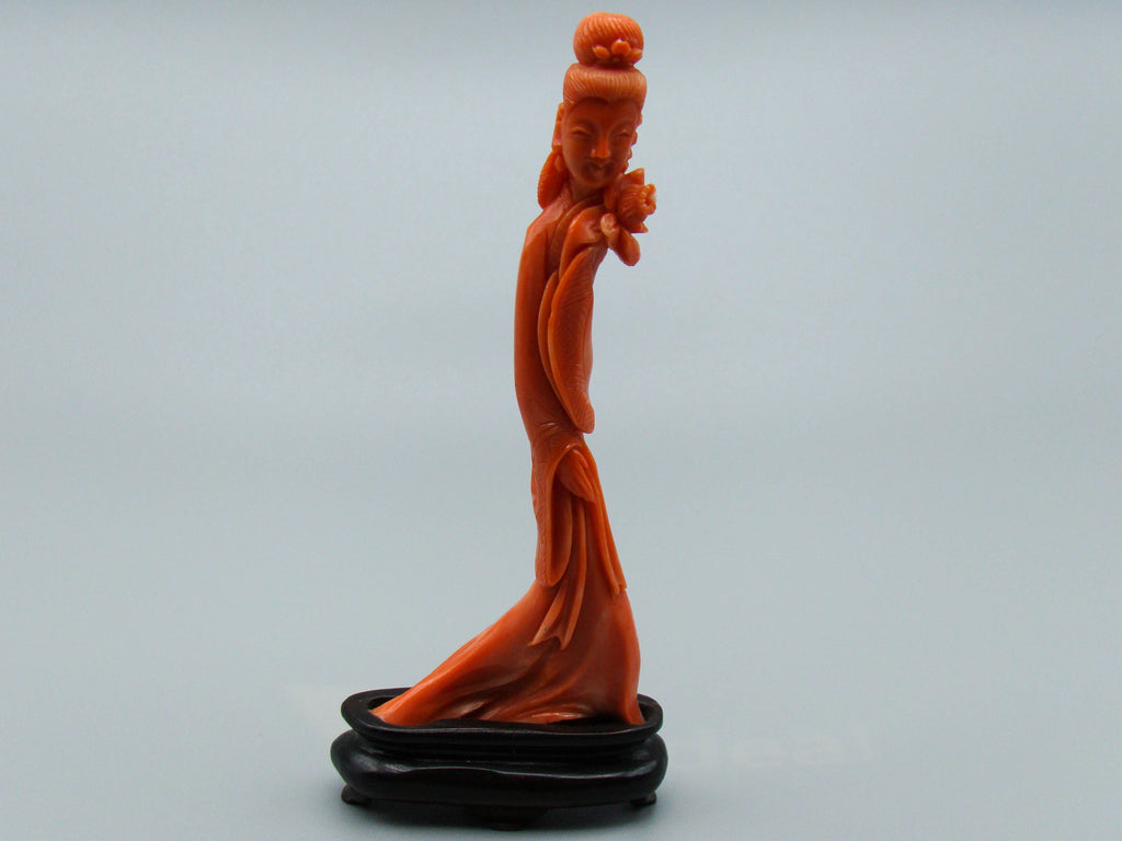 antique coral, natural coral, undyed coral, dark momo orange coral, Italian coral, pacific coral, Sardinian Coral, sea coral, Mediterranean coral, Mediterranean Figurine, Mediterranean orange, Mediterranean sculpture, coral sculpture, coral figurine, Asien coral, Asien figurine, handcarved coral, momo coral