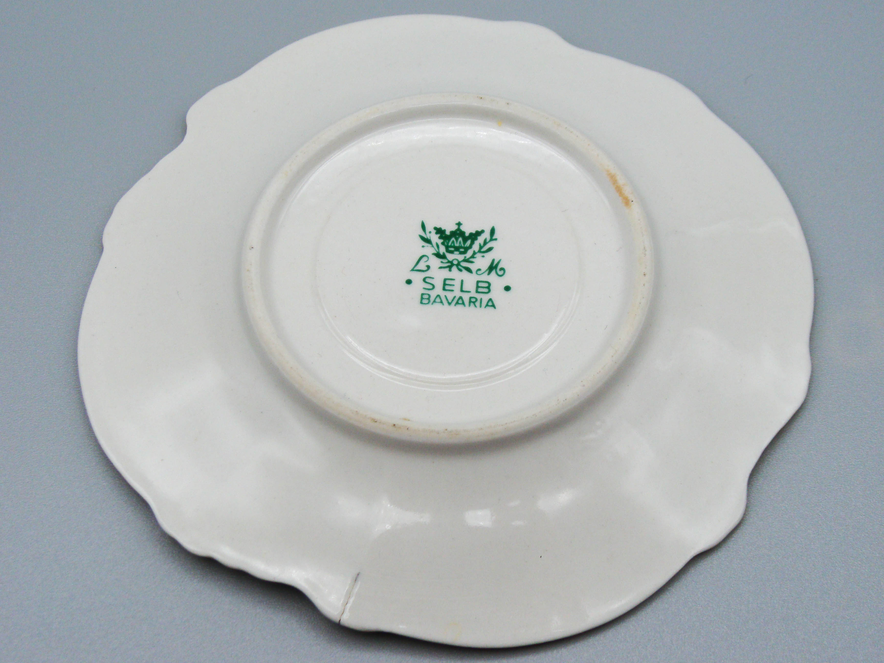 Vintage Antique Germany Bavaria Porcelain Tea Cup - Saucer and Cup Set - Kingdom of Antique Arts, Bavaria Porcelain, German Porcelain, Hantpainted Porcelain, Collecting Tea cups, Colllecting Coffee cups, Art Deco Porcelain