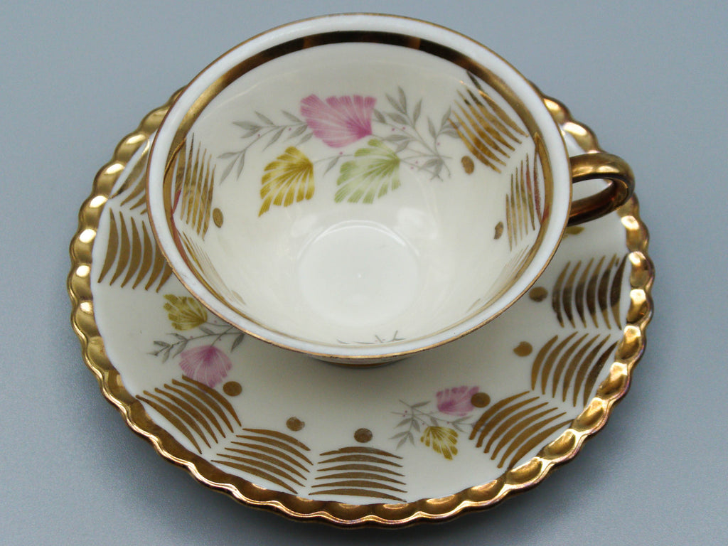 Vintage Antique Germany Bavaria Porcelain Tea Cup - Saucer and Cup Set - Kingdom of Antique Arts, Bavaria Porcelain, German Porcelain, Hantpainted Porcelain, Collecting Tea cups, Colllecting Coffee cups, Art Deco Porcelain