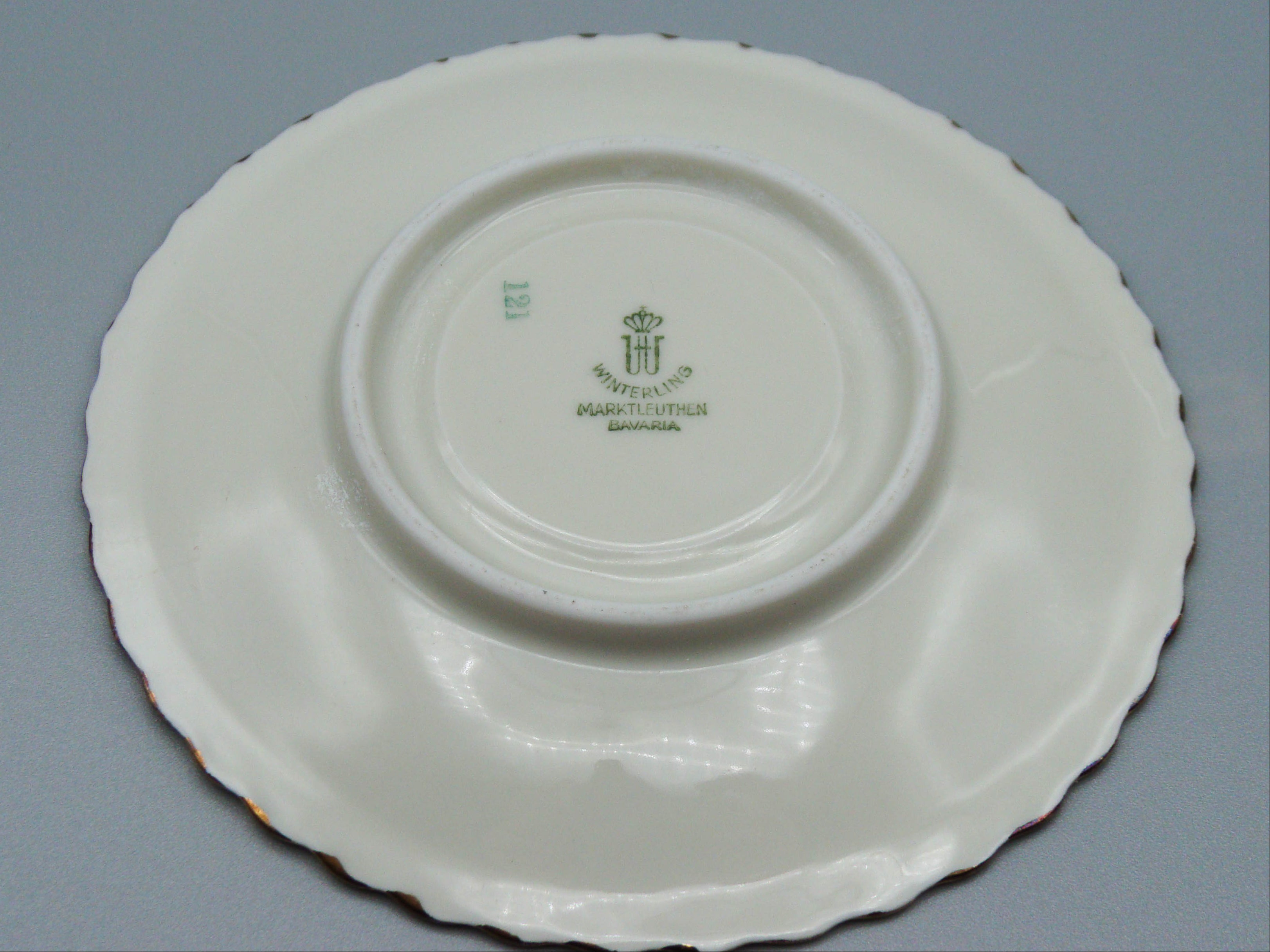 Vintage Antique Germany Bavaria Porcelain Tea Cup - Saucer and Cup Set - Kingdom of Antique Arts, Bavaria Porcelain, German Porcelain, Hantpainted Porcelain, Collecting Tea cups, Colllecting Coffee cups, Art Deco Porcelain