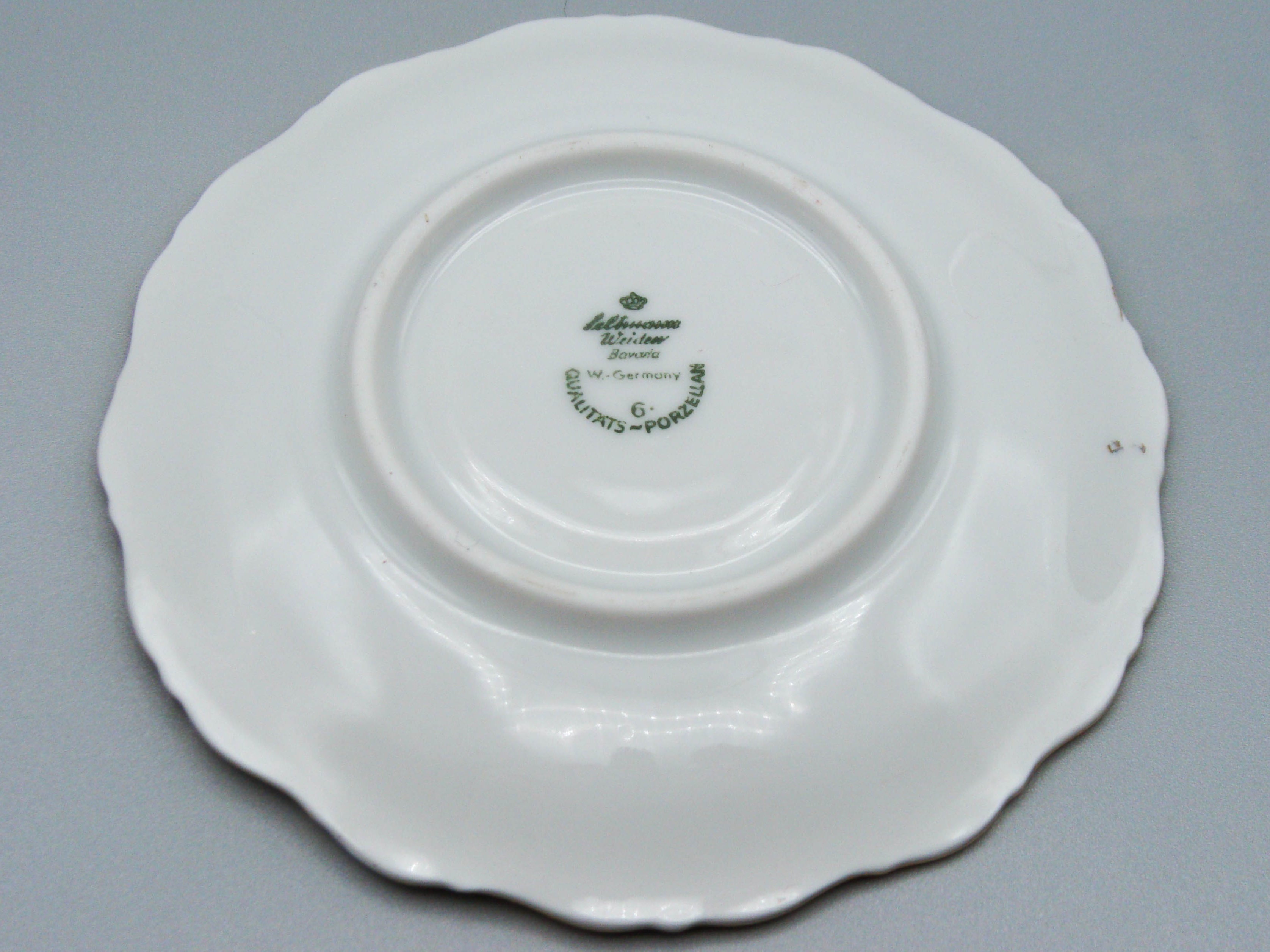 Vintage Antique Germany Bavaria Porcelain Tea Cup - Saucer and Cup Set - Kingdom of Antique Arts, Bavaria Porcelain, German Porcelain, Hantpainted Porcelain, Collecting Tea cups, Colllecting Coffee cups, Art Deco Porcelain