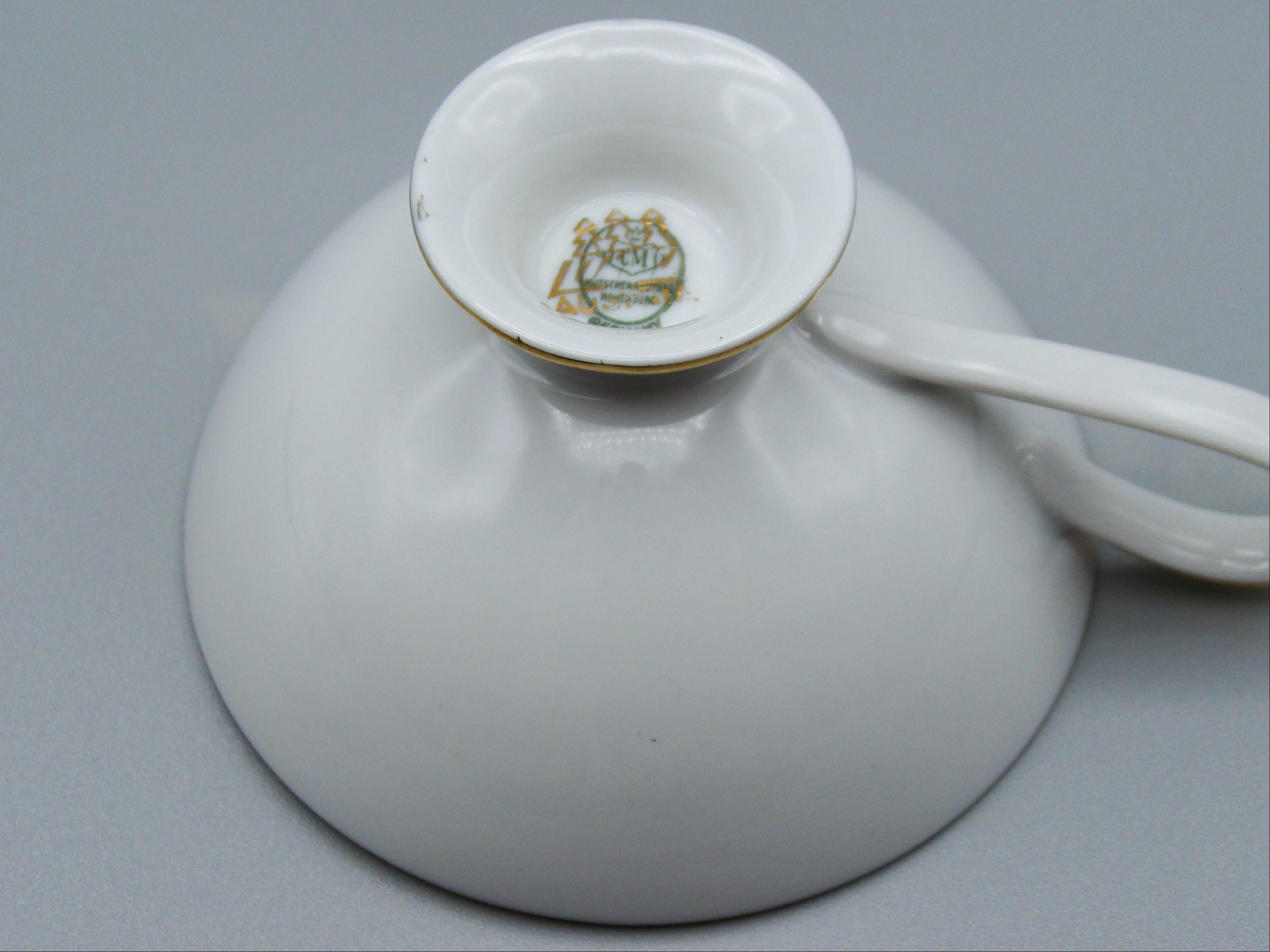 Vintage Antique Germany Heutschenreutner Porcelain Tea Cup - Saucer and Cup Set - Kingdom of Antique Arts, Bavaria Porcelain, German Porcelain, Hantpainted Porcelain, Collecting Tea cups, Colllecting Coffee cups, Art Deco Porcelain