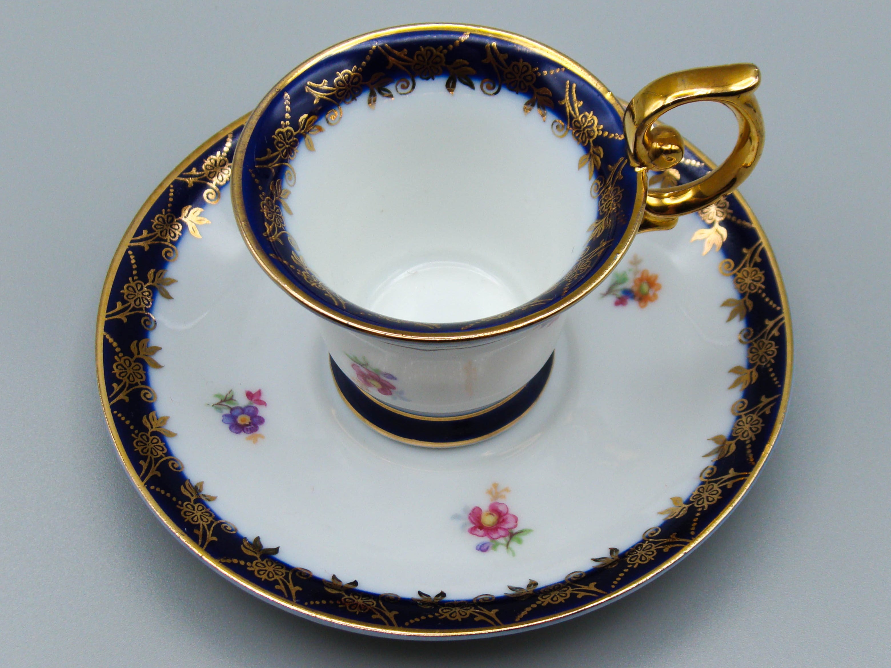 Vintage Antique Germany Bavaria Porcelain Tea Cup - Saucer and Cup Set - Kingdom of Antique Arts, Bavaria Porcelain, German Porcelain, Hantpainted Porcelain, Collecting Tea cups, Colllecting Coffee cups, Art Deco Porcelain