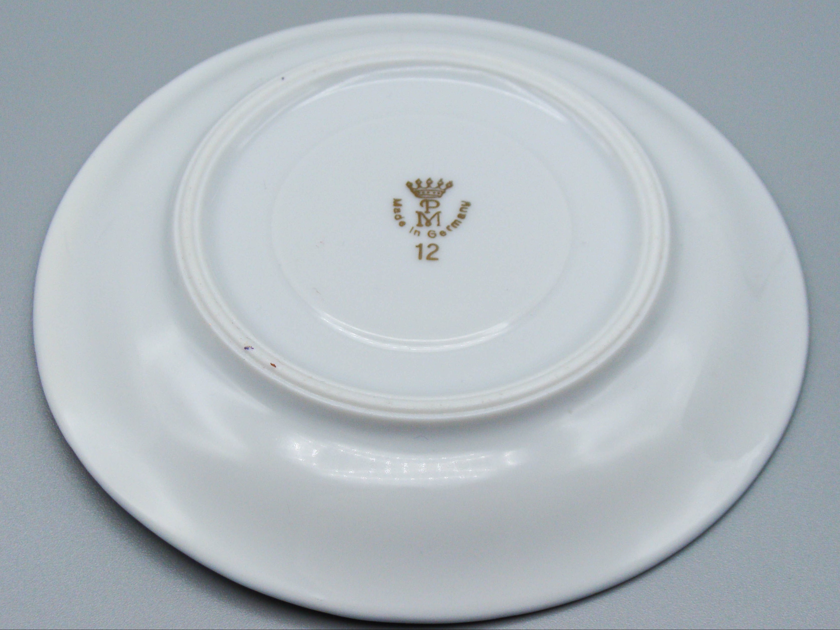 Vintage Antique Germany Bavaria Porcelain Tea Cup - Saucer and Cup Set - Kingdom of Antique Arts, Bavaria Porcelain, German Porcelain, Hantpainted Porcelain, Collecting Tea cups, Colllecting Coffee cups, Art Deco Porcelain