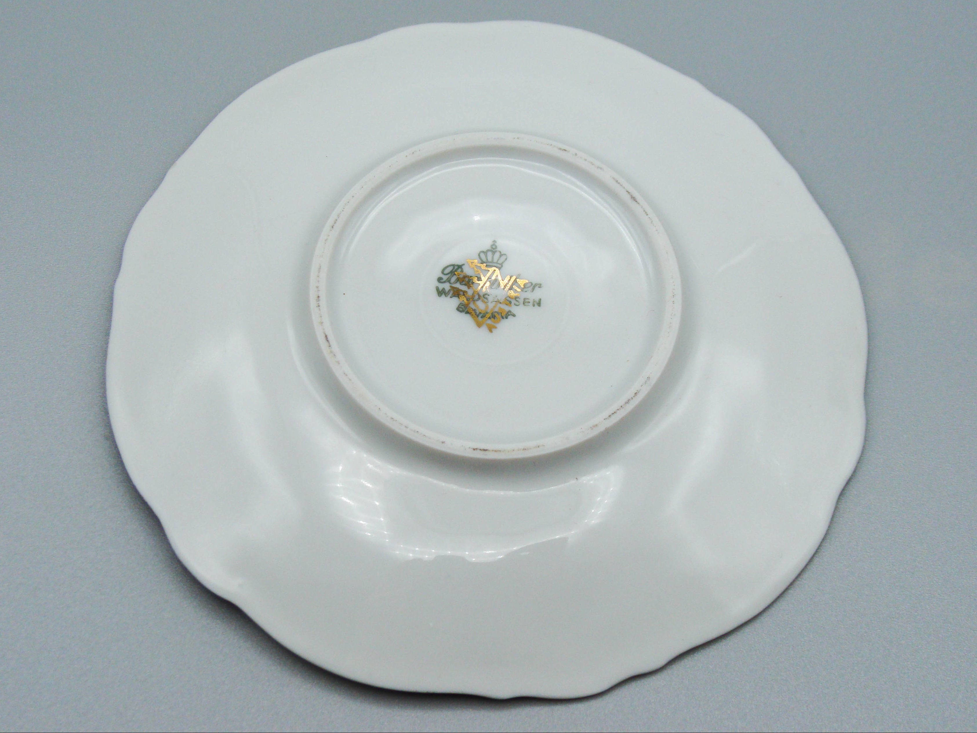 Vintage Antique Germany Bavaria Porcelain Tea Cup - Saucer and Cup Set - Kingdom of Antique Arts, Bavaria Porcelain, German Porcelain, Hantpainted Porcelain, Collecting Tea cups, Colllecting Coffee cups, Art Deco Porcelain