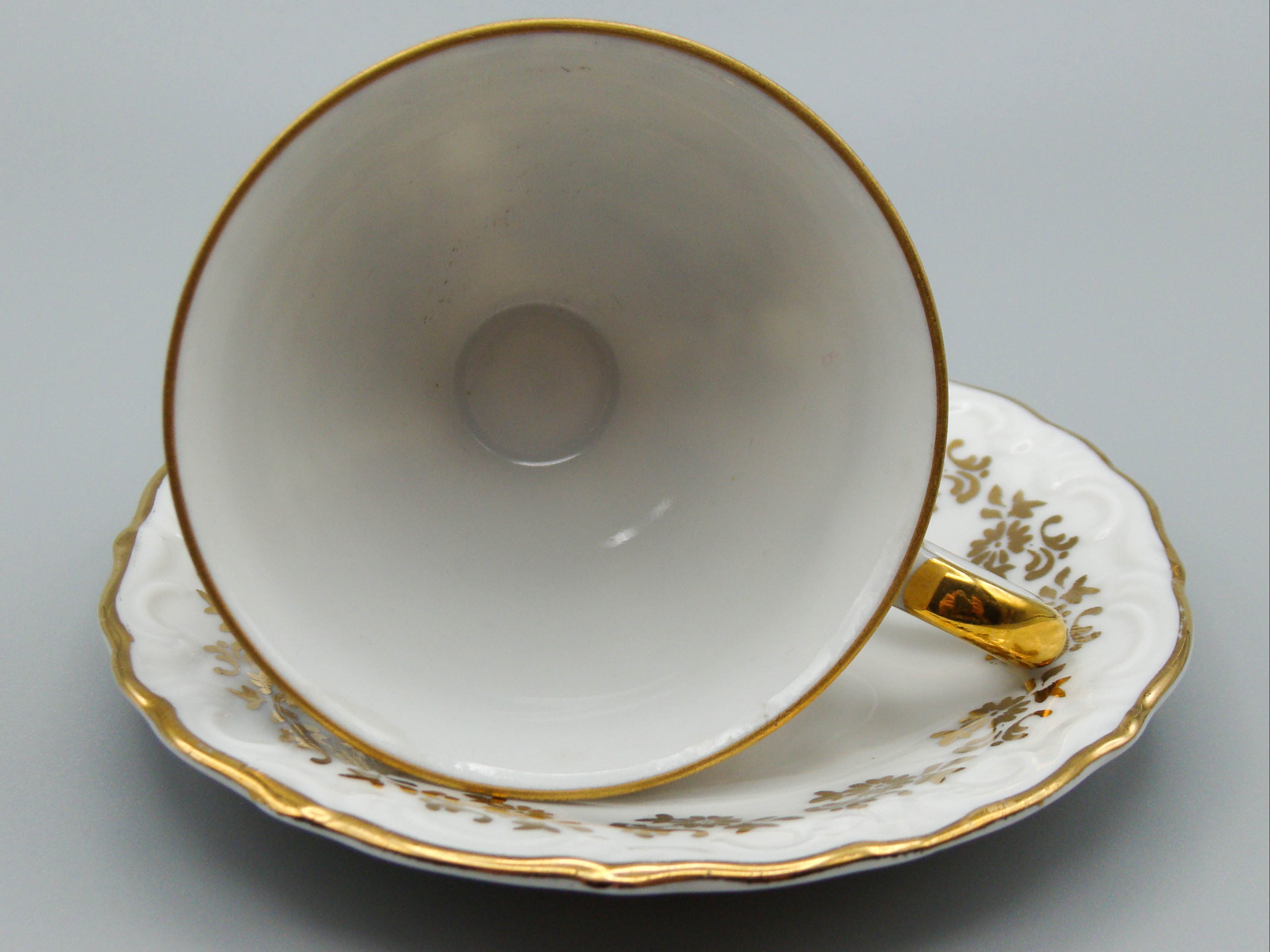 Vintage Antique Germany Bavaria Porcelain Tea Cup - Saucer and Cup Set - Kingdom of Antique Arts, Bavaria Porcelain, German Porcelain, Hantpainted Porcelain, Collecting Tea cups, Colllecting Coffee cups, Art Deco Porcelain