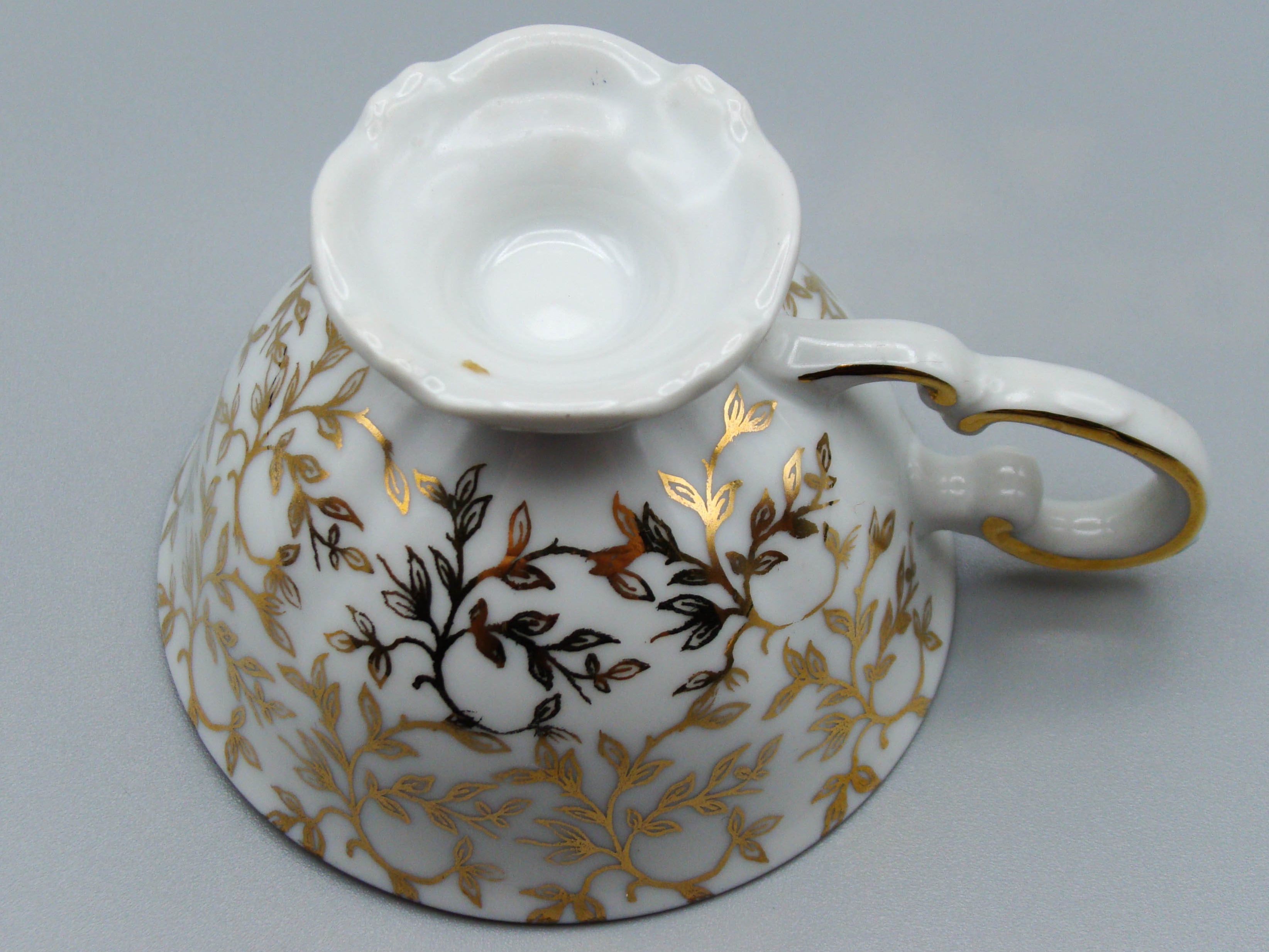 Vintage Antique Germany Bavaria Porcelain Tea Cup - Saucer and Cup Set - Kingdom of Antique Arts, Bavaria Porcelain, German Porcelain, Hantpainted Porcelain, Collecting Tea cups, Colllecting Coffee cups, Art Deco Porcelain