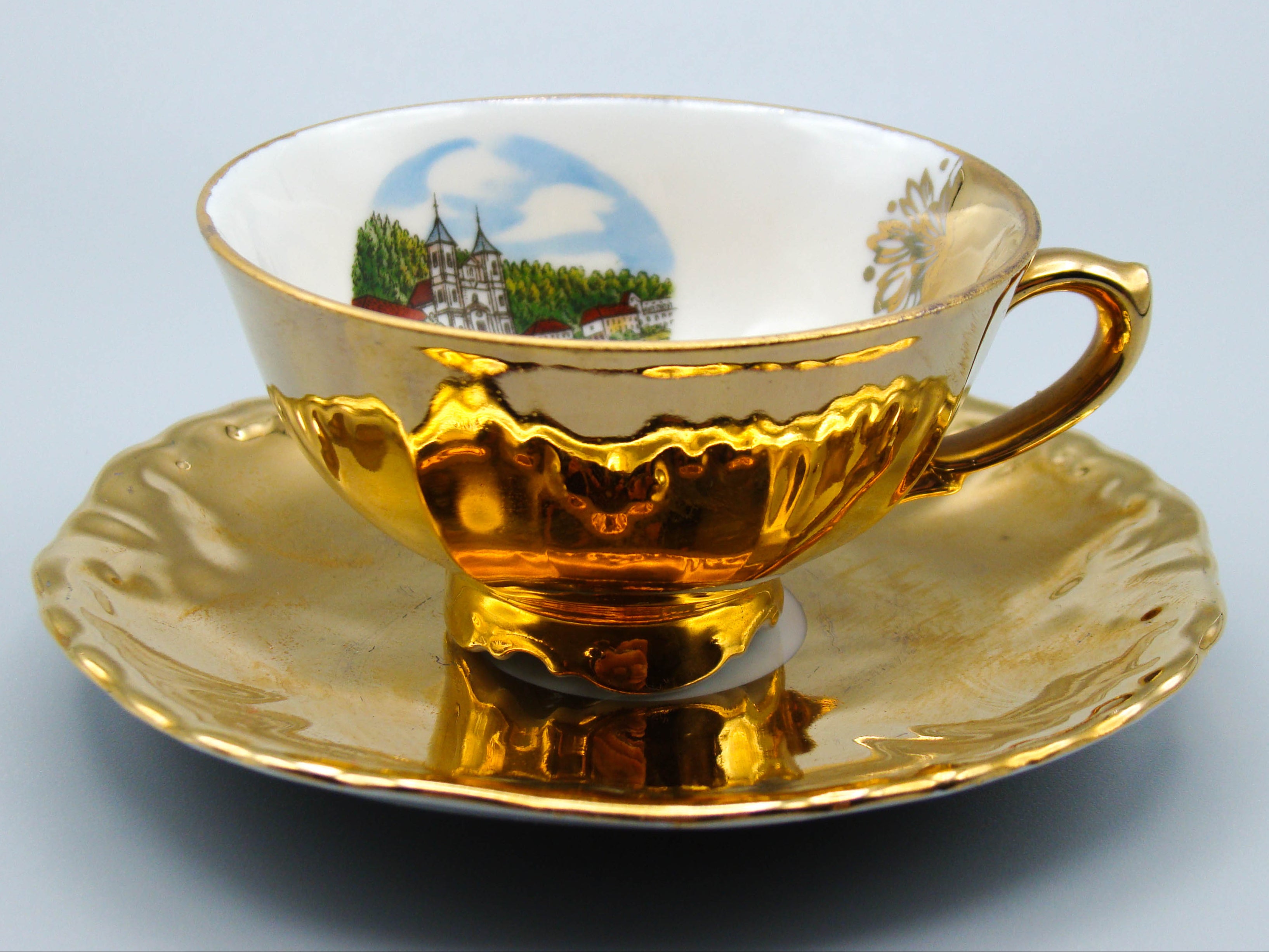 Vintage Antique Germany Bavaria Porcelain Tea Cup - Saucer and Cup Set - Kingdom of Antique Arts, Bavaria Porcelain, German Porcelain, Hantpainted Porcelain, Collecting Tea cups, Colllecting Coffee cups, Art Deco Porcelain