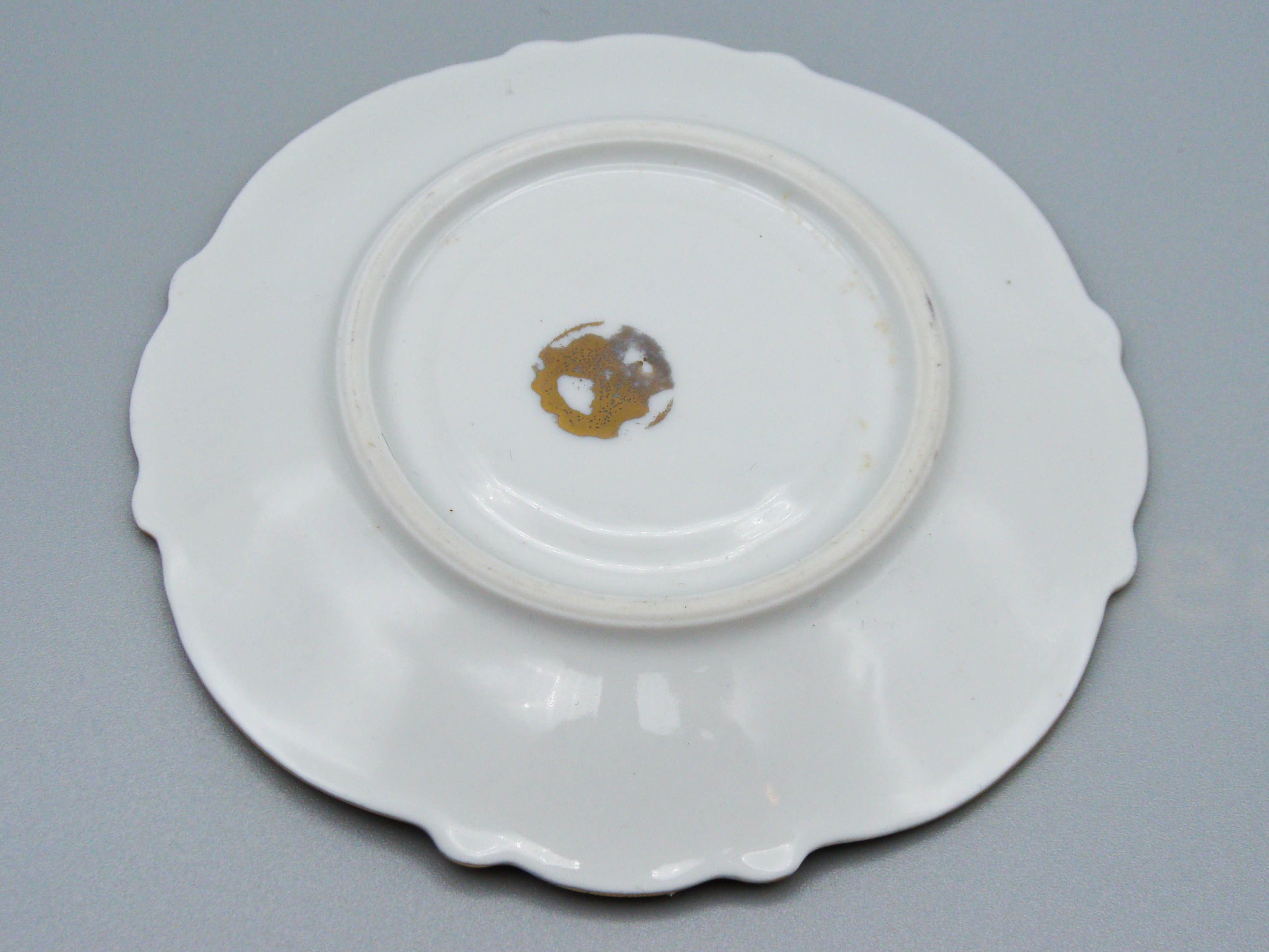 Vintage Antique Germany Bavaria Porcelain Tea Cup - Saucer and Cup Set - Kingdom of Antique Arts, Bavaria Porcelain, German Porcelain, Hantpainted Porcelain, Collecting Tea cups, Colllecting Coffee cups, Art Deco Porcelain