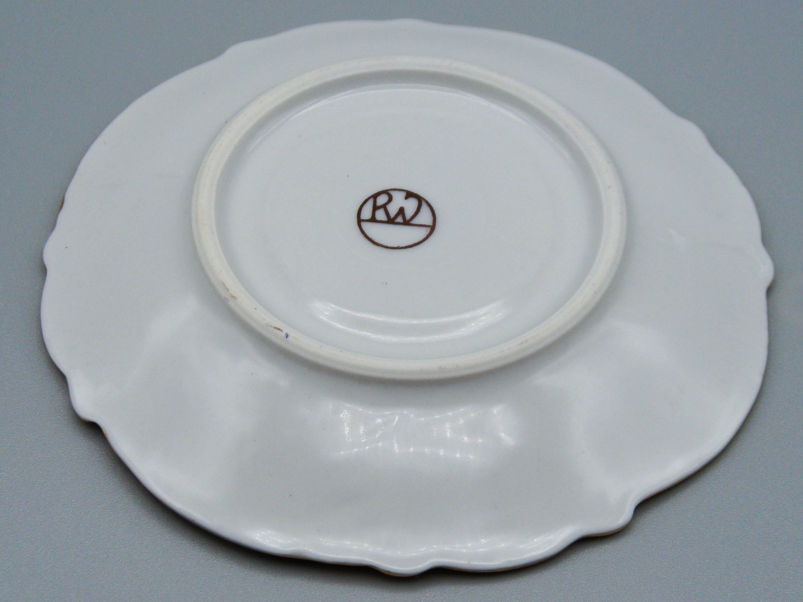 Vintage Antique Germany Bavaria Porcelain Tea Cup - Saucer and Cup Set - Kingdom of Antique Arts, Bavaria Porcelain, German Porcelain, Hantpainted Porcelain, Collecting Tea cups, Colllecting Coffee cups, Art Deco Porcelain