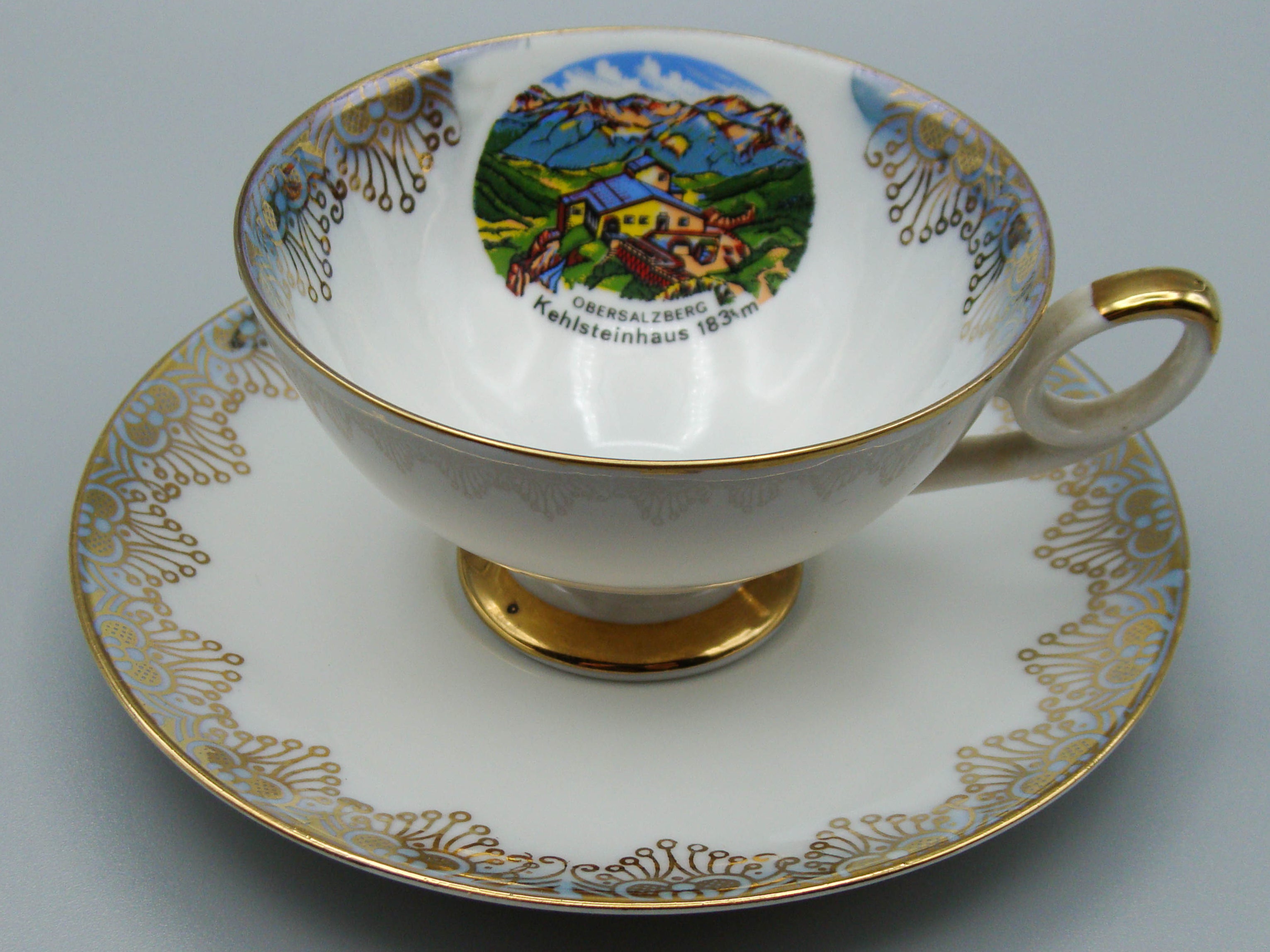 Vintage Antique Germany Heutschenreuther Porcelain Tea Cup - Saucer and Cup Set - Kingdom of Antique Arts, Heutschenreuther Porcelain, German Porcelain, Hantpainted Porcelain, Collecting Tea cups, Colllecting Coffee cups, Art Deco Porcelain
