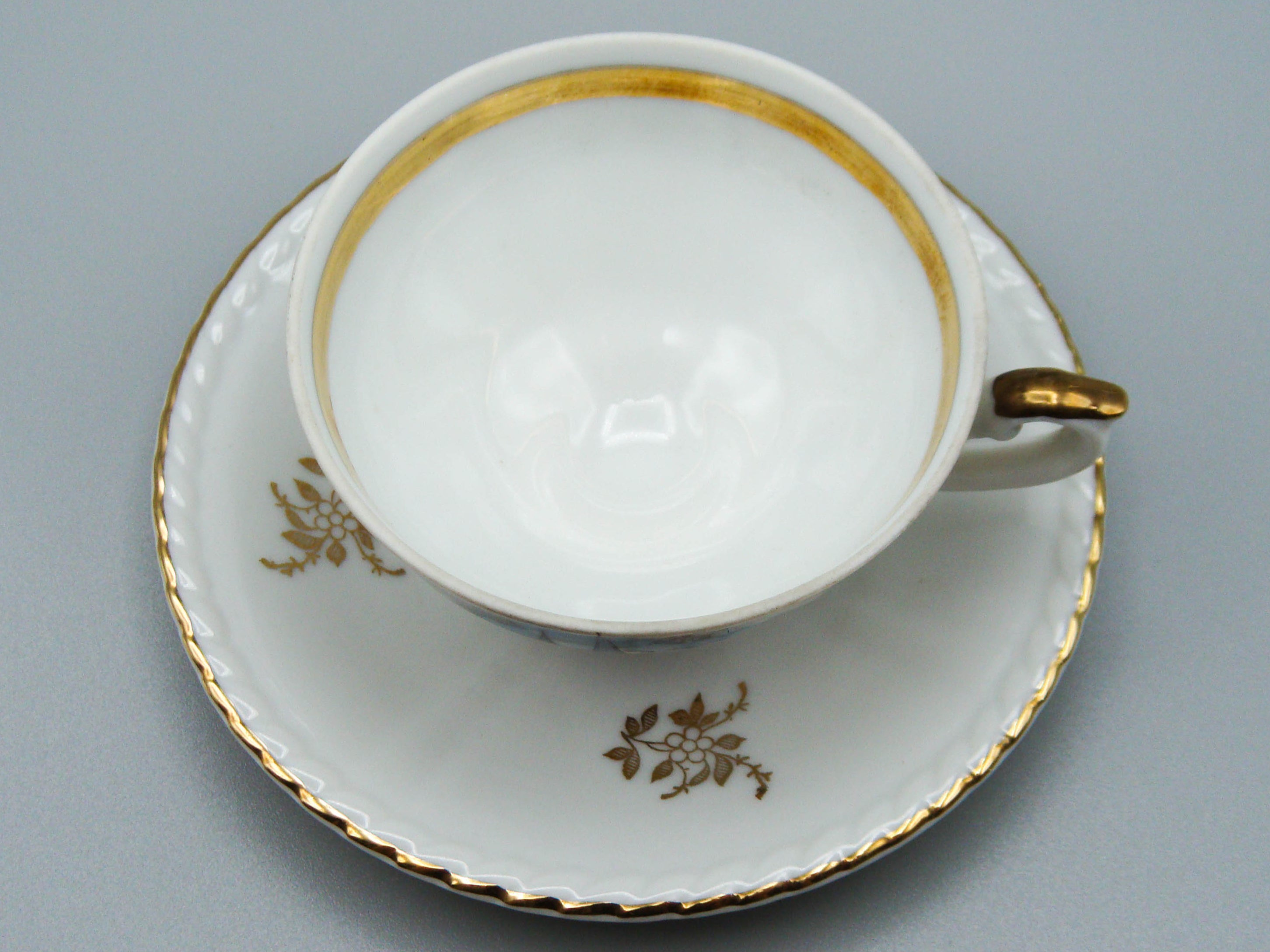 Vintage Antique Germany Bavaria Porcelain Tea Cup - Saucer and Cup Set - Kingdom of Antique Arts, Bavaria Porcelain, German Porcelain, Hantpainted Porcelain, Collecting Tea cups, Colllecting Coffee cups, Art Deco Porcelain